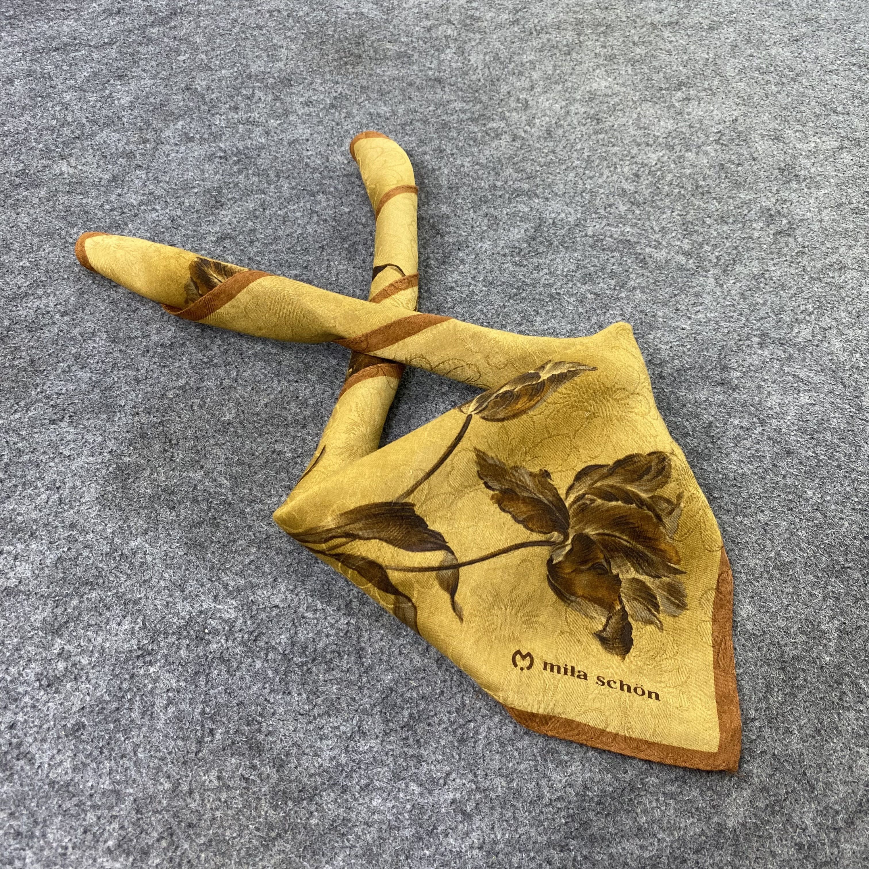 Mila Schon Mila Schon Handkerchief / Bandana / Neckerchief -B1548 Size ONE SIZE - 1 Thumbnail