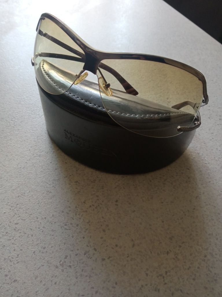 Alexander McQueen Alexander McQueen Sunglasses Prada Size ONE SIZE - 3 Thumbnail