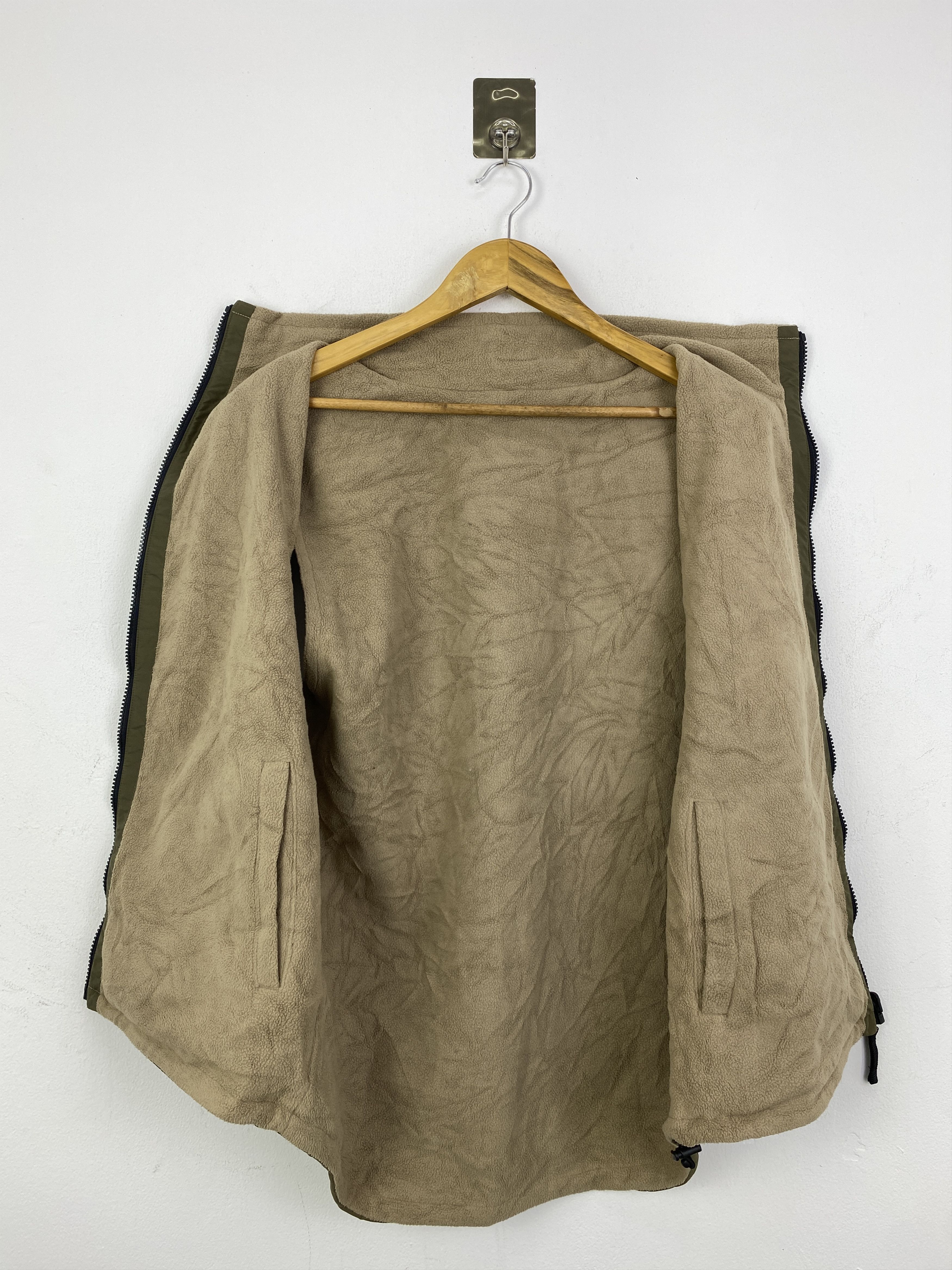 Uniqlo Uniqlo Reversible Windproof Zipper Vest JA0195 Size US L / EU 52-54 / 3 - 3 Thumbnail