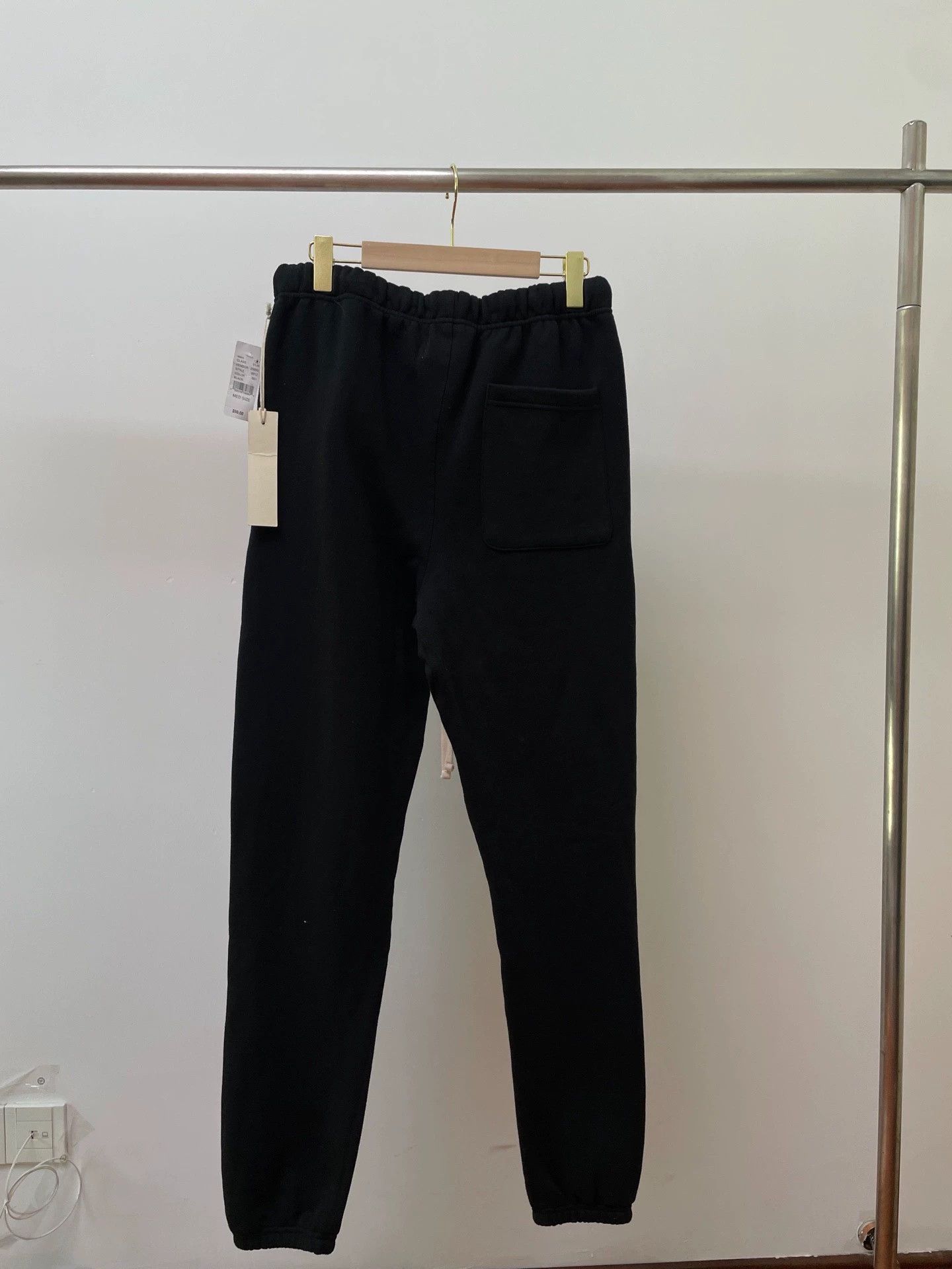 Fear of God Fear Of God Essentials M Stretchy Sweatpants New W/Tags Size US 32 / EU 48 - 2 Thumbnail