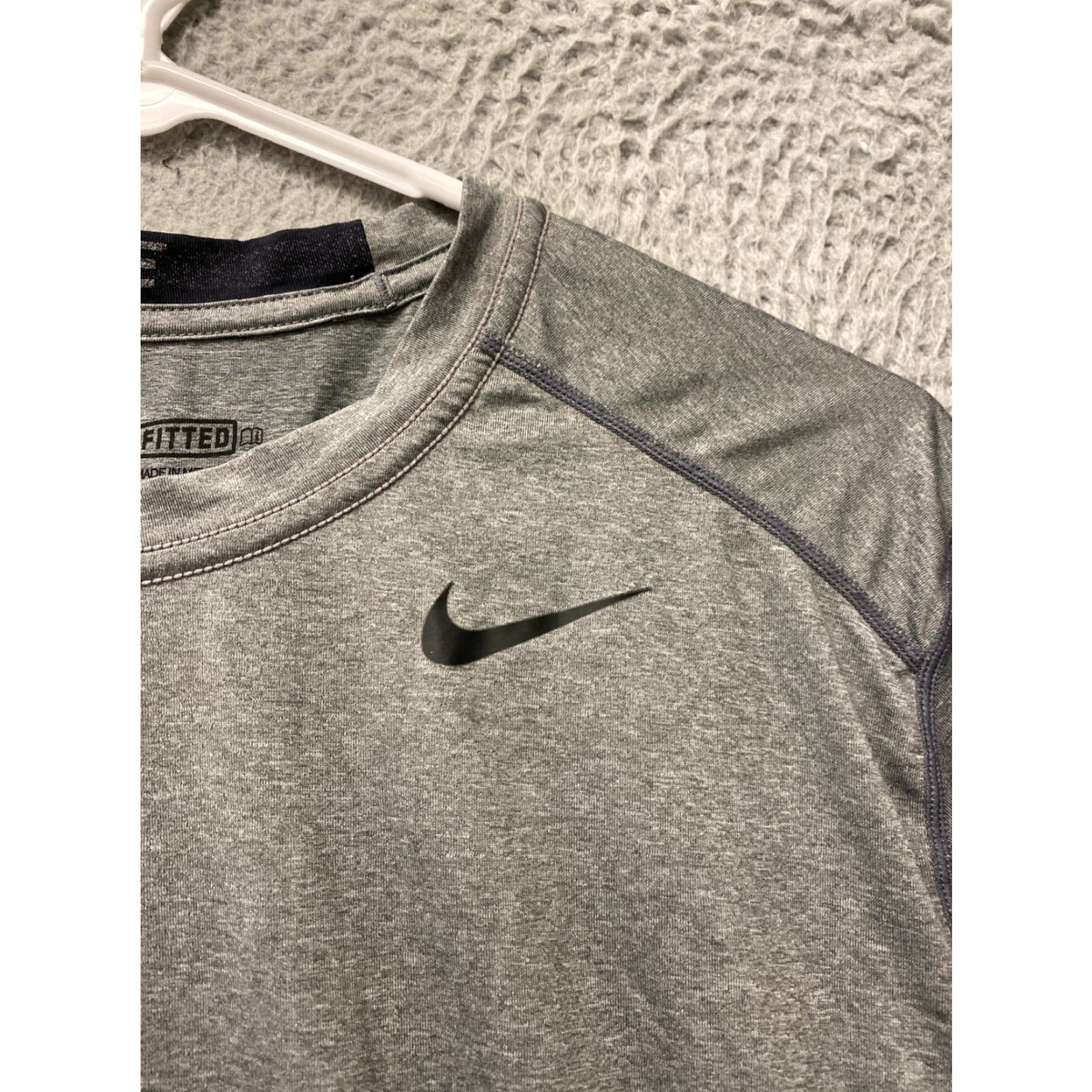 Nike Nike Pro Combat Dri-FIT Mens T-Shirt Size M Gray Black Fitted C5 / 82-89 Size US M / EU 48-50 / 2 - 3 Thumbnail