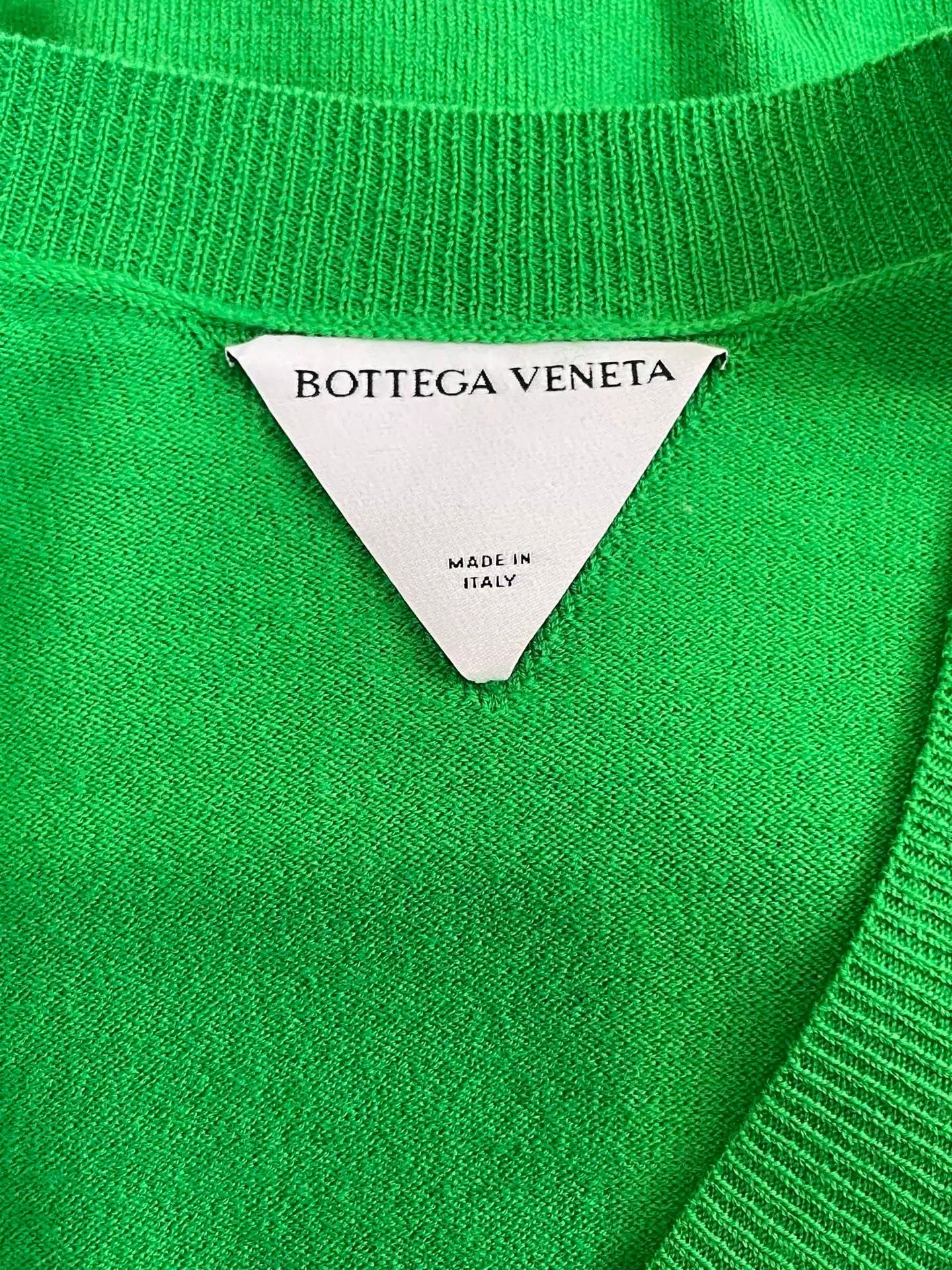 Bottega Veneta BV Green V-neck Knit Cardigan XS Size XS / US 0-2 / IT 36-38 - 5 Thumbnail