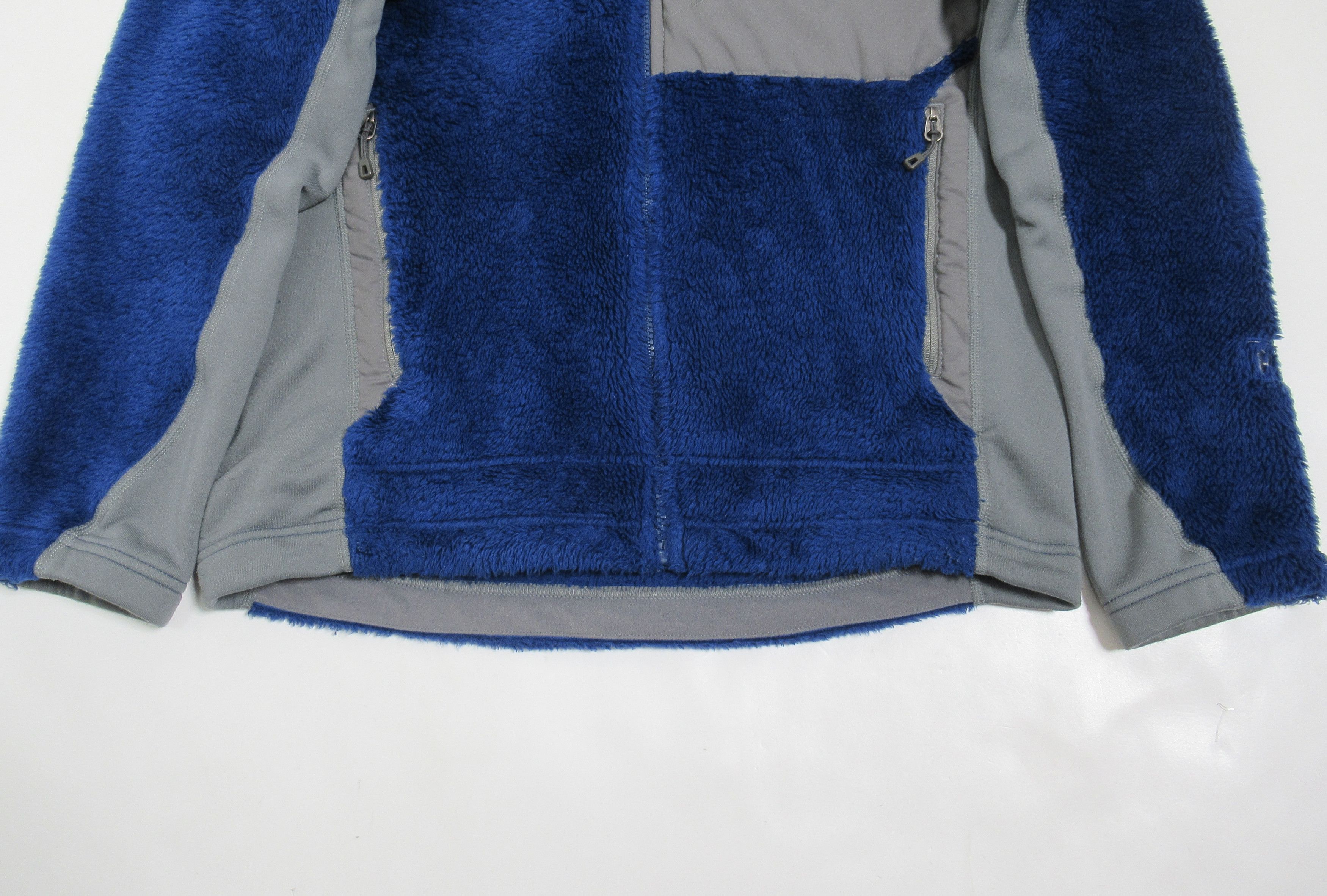 Patagonia Patagonia R3® Hi-Loft Jacket Channel Blue CHB 25700F0 Size M Size US M / EU 48-50 / 2 - 3 Thumbnail