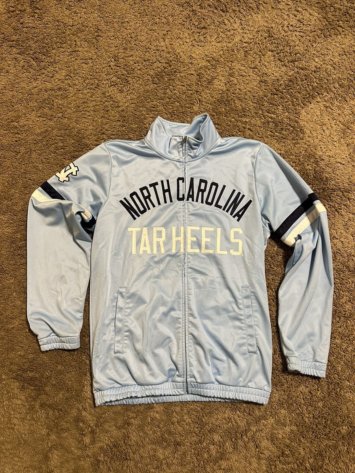 Vintage NCAA North Carolina Tar Heels jacket 90s size large
