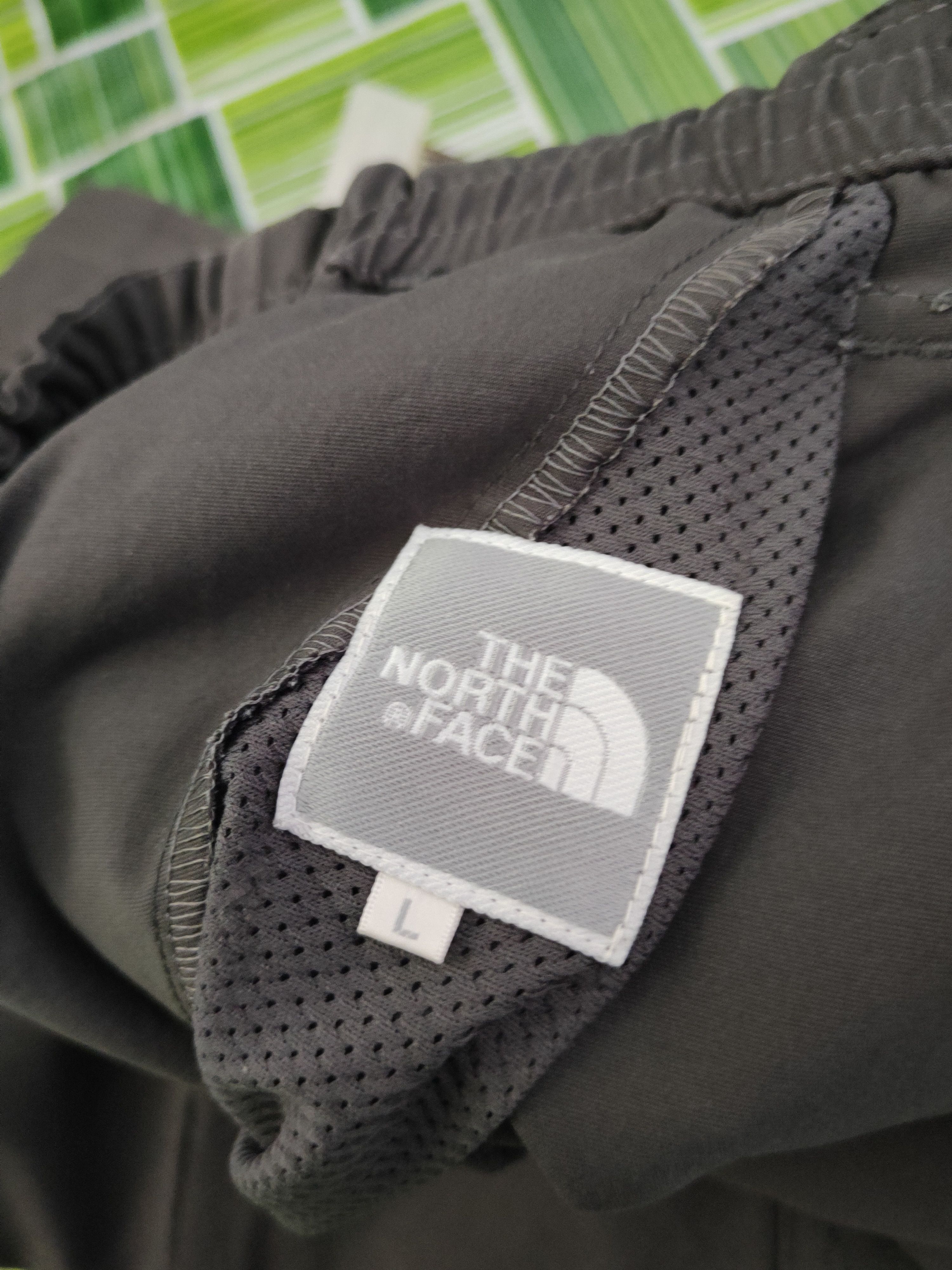 The North Face DL The North Face Gray Multipocket Cargo Pants #1505 Size US 28 / EU 44 - 15 Thumbnail