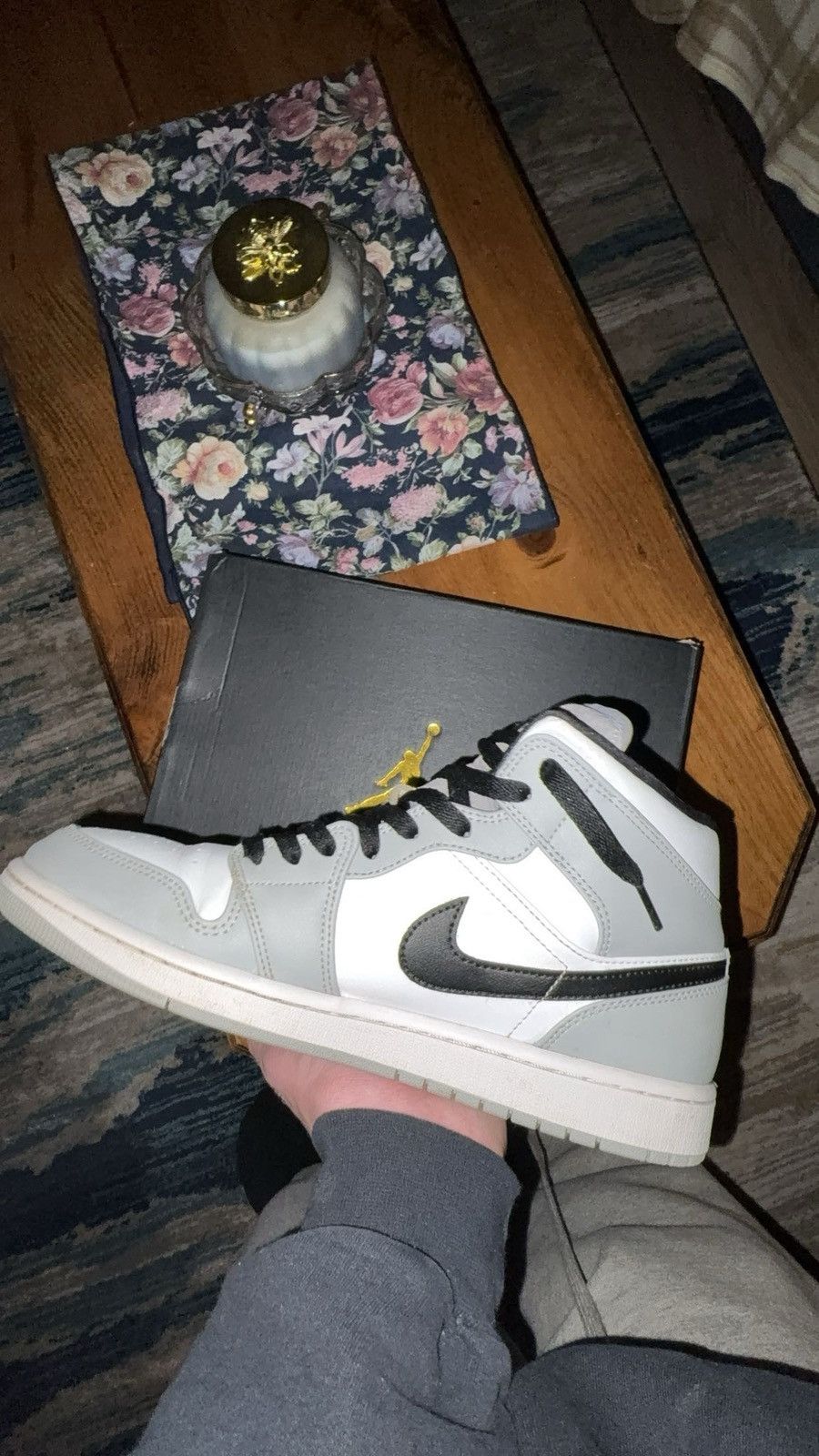 Jordan Brand Jordan 1 smoke grey Size US 10 / EU 43 - 4 Thumbnail