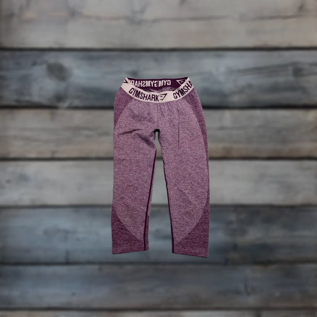 Gymshark VINTAGE? No. Gymshark Womens Leggings Cropped XS Purple Seamless High Rise Workout Yoga Pants Size 28" / US 6 / IT 42 - 1 Thumbnail