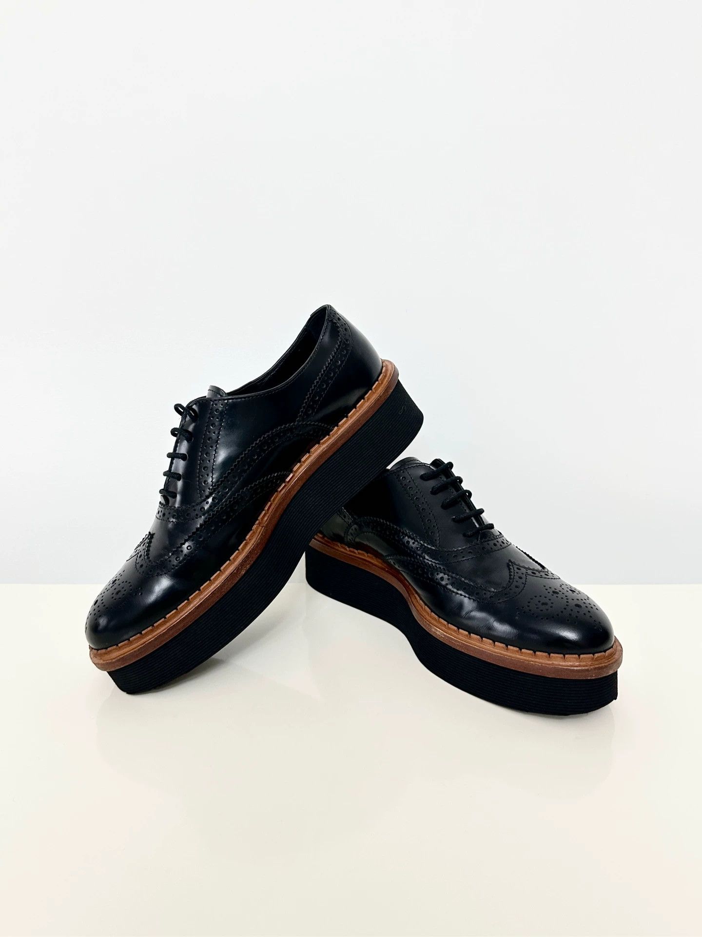 Tod's Tod's Women's Leather Brogue Loafer Black Size US 6 / IT 36 - 4 Thumbnail