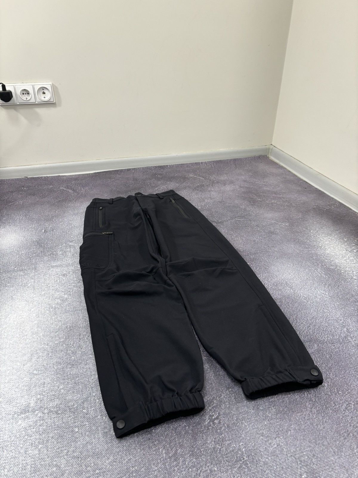 Marmot Vintage Marmot Men’s Heavy Nylon Zip Black Outdoor Pants Size US 30 / EU 46 - 4 Thumbnail