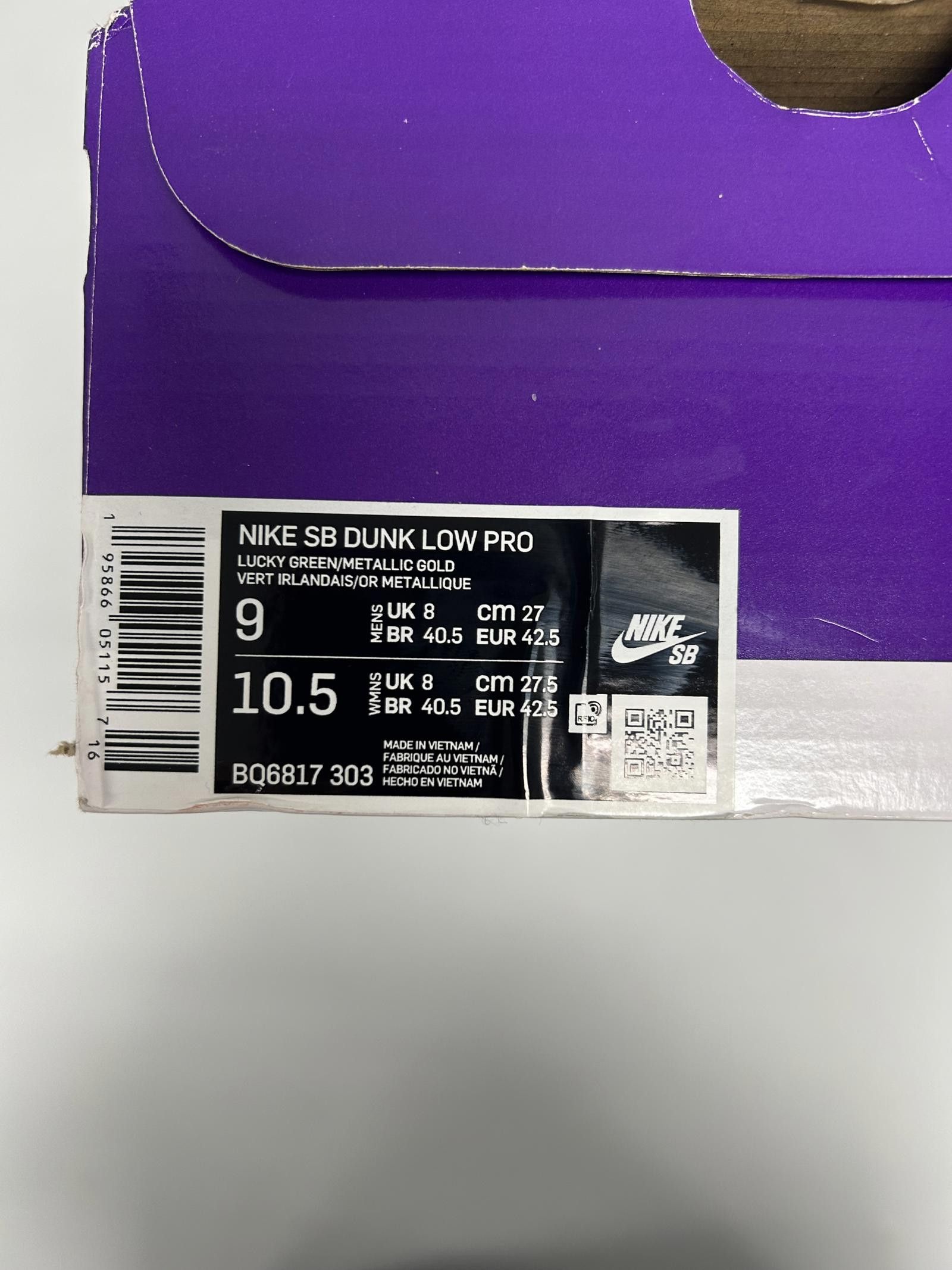 Nike Nike Dunk Low Pro "Lucky Green" Sneakers Size US 9 / EU 42 - 11 Thumbnail