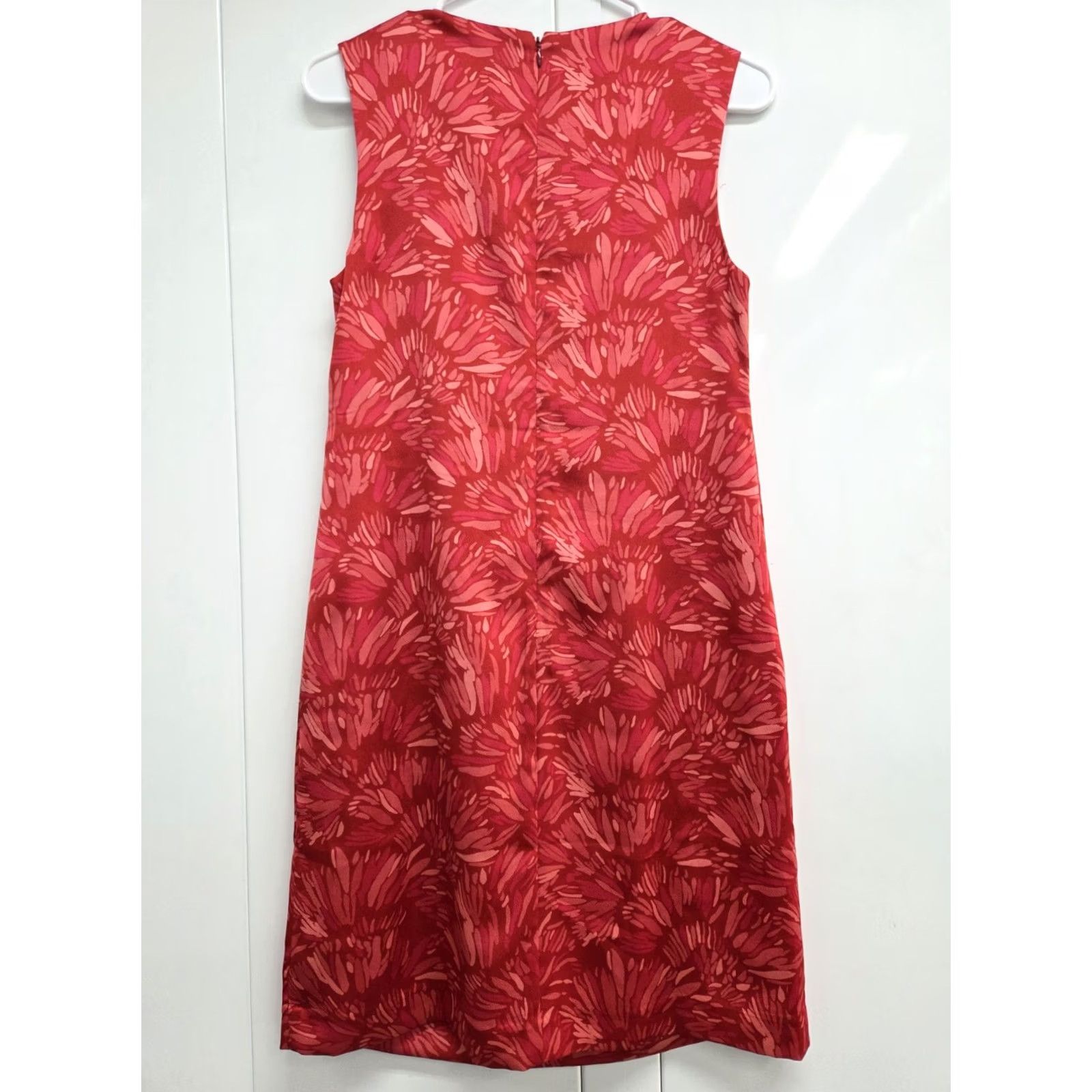 Banana Republic NWT Banana Republic Womens Red Sleeveless Ruffle Dress W/Liner 0 A-Line Zip Floral Knit Polyester Size XS / US 0-2 / IT 36-38 - 3 Thumbnail