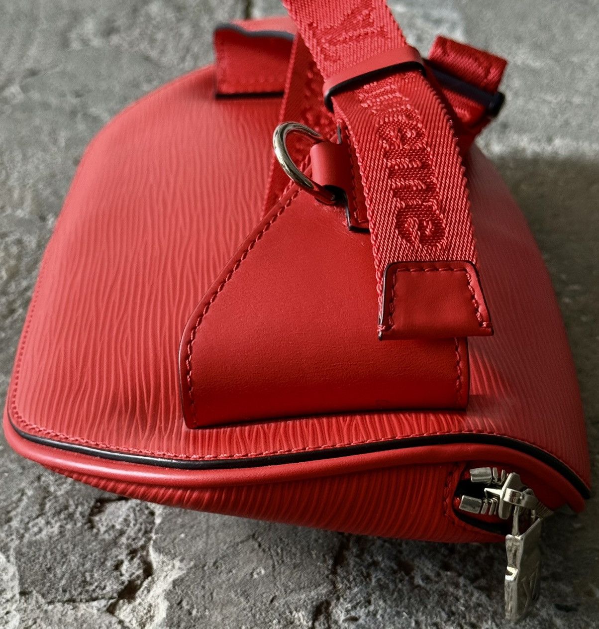 Louis Vuitton × Supreme Louis Vuitton - Supreme - AW17 - Epi Red Bum Bag Size ONE SIZE - 13 Thumbnail