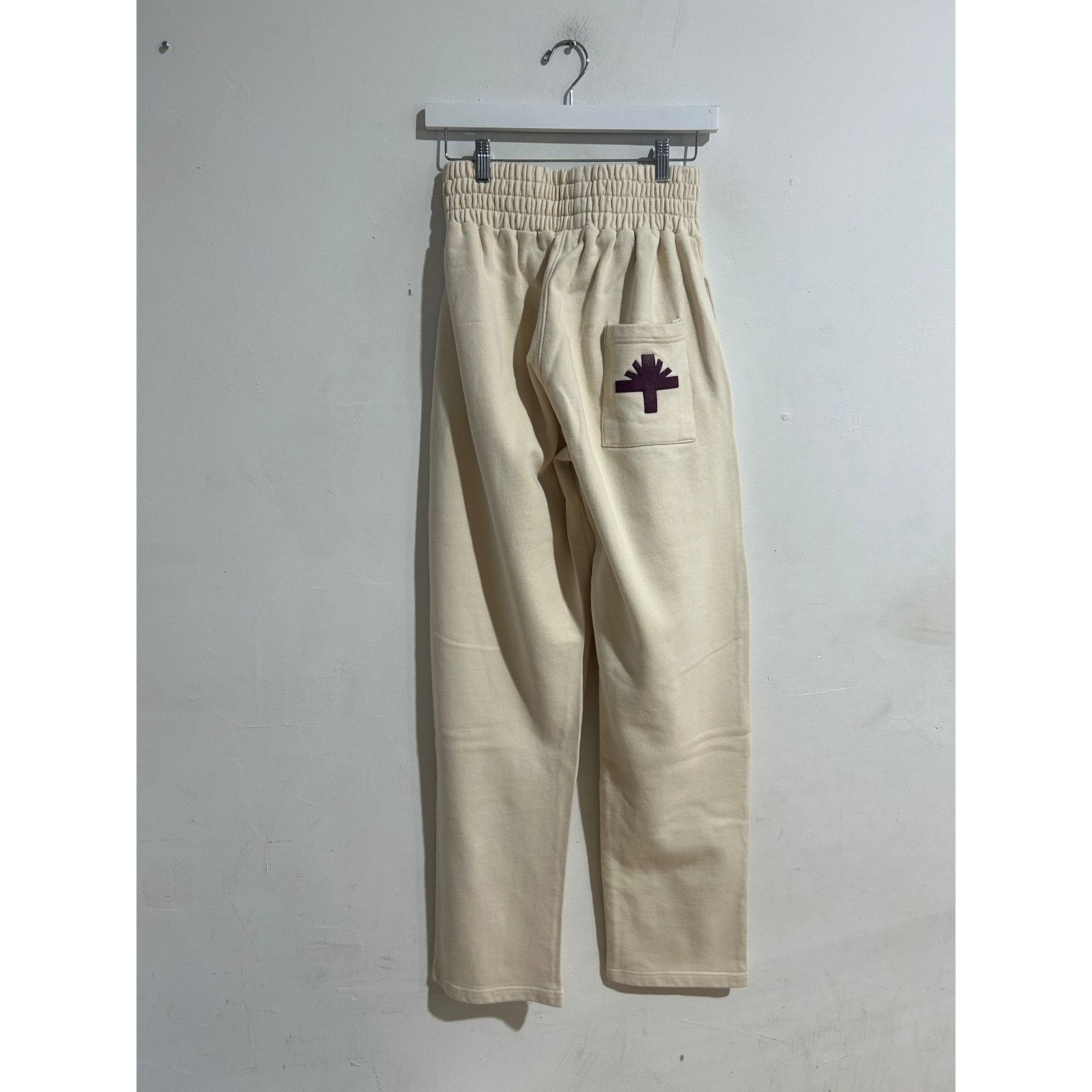 Vertabrae VERTABRAE LOGO CREAM BURGUNDY SWEAT PANT SIZE XXL PREOWNED Size US 34 / EU 50 - 2 Thumbnail