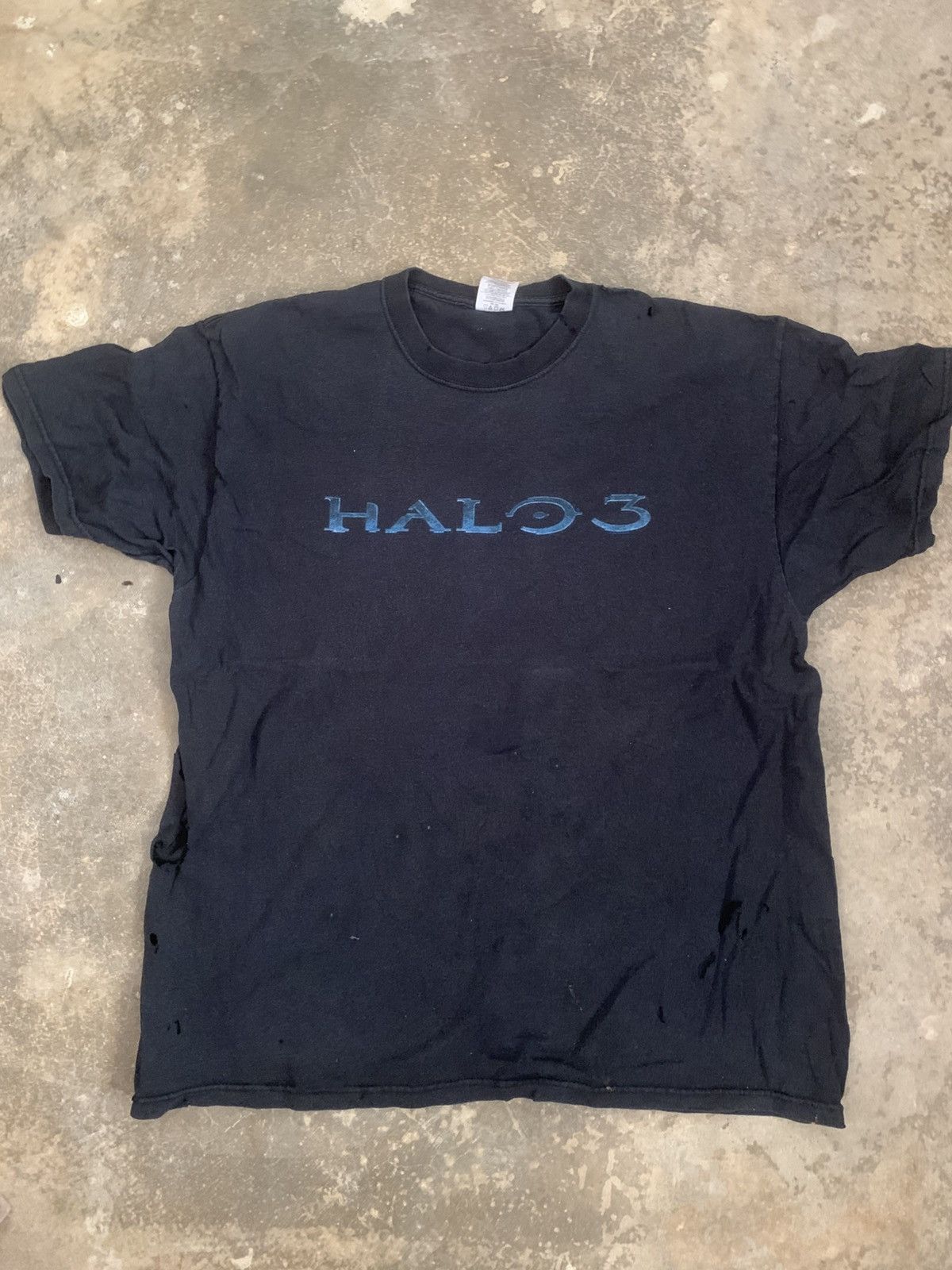 Vintage HALO 3 Logo T-Shirt Original vintage gaming aesthetic. Size US XL / EU 56 / 4 - 10 Thumbnail