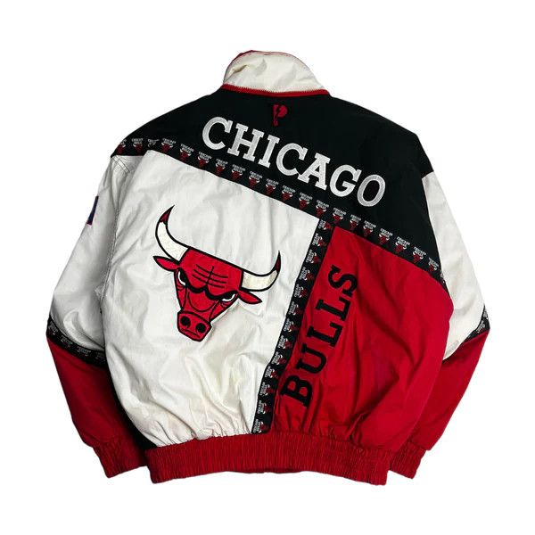 image of Vintage Chicago Bulls Pro Player Jacket in Red, Men's (Size XL)