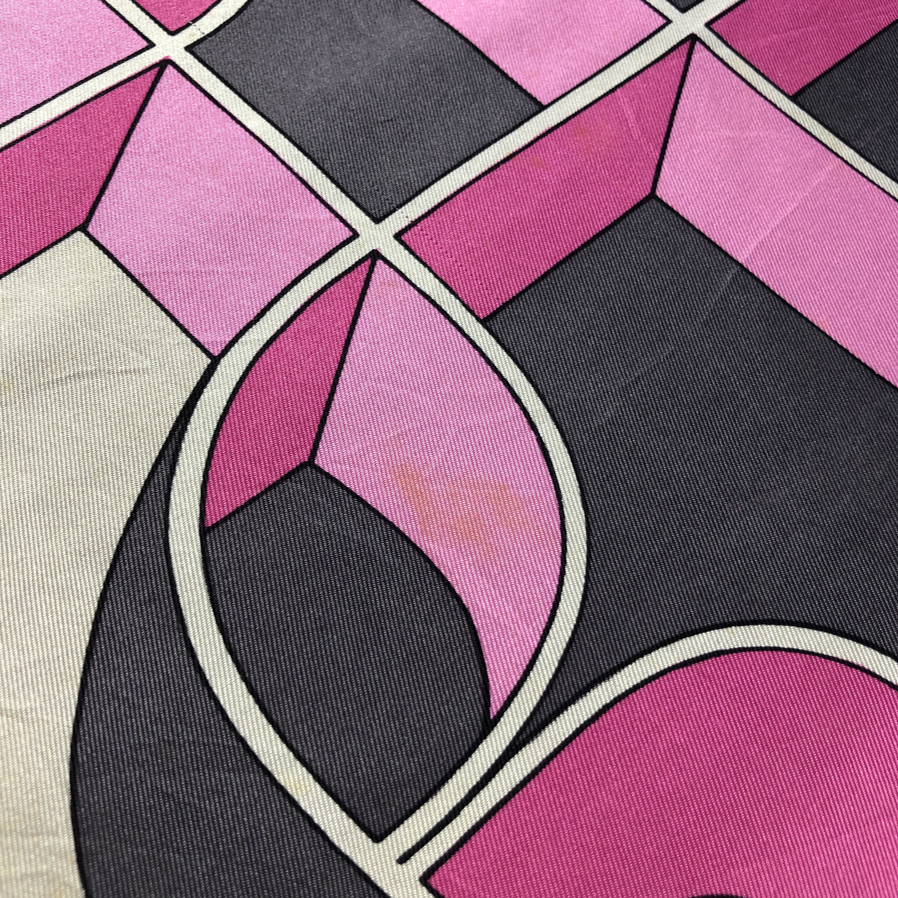 Pierre Cardin Pierre Cardin Abstract Hand Rolled Silk Scarf M1126 Size ONE SIZE - 16 Thumbnail
