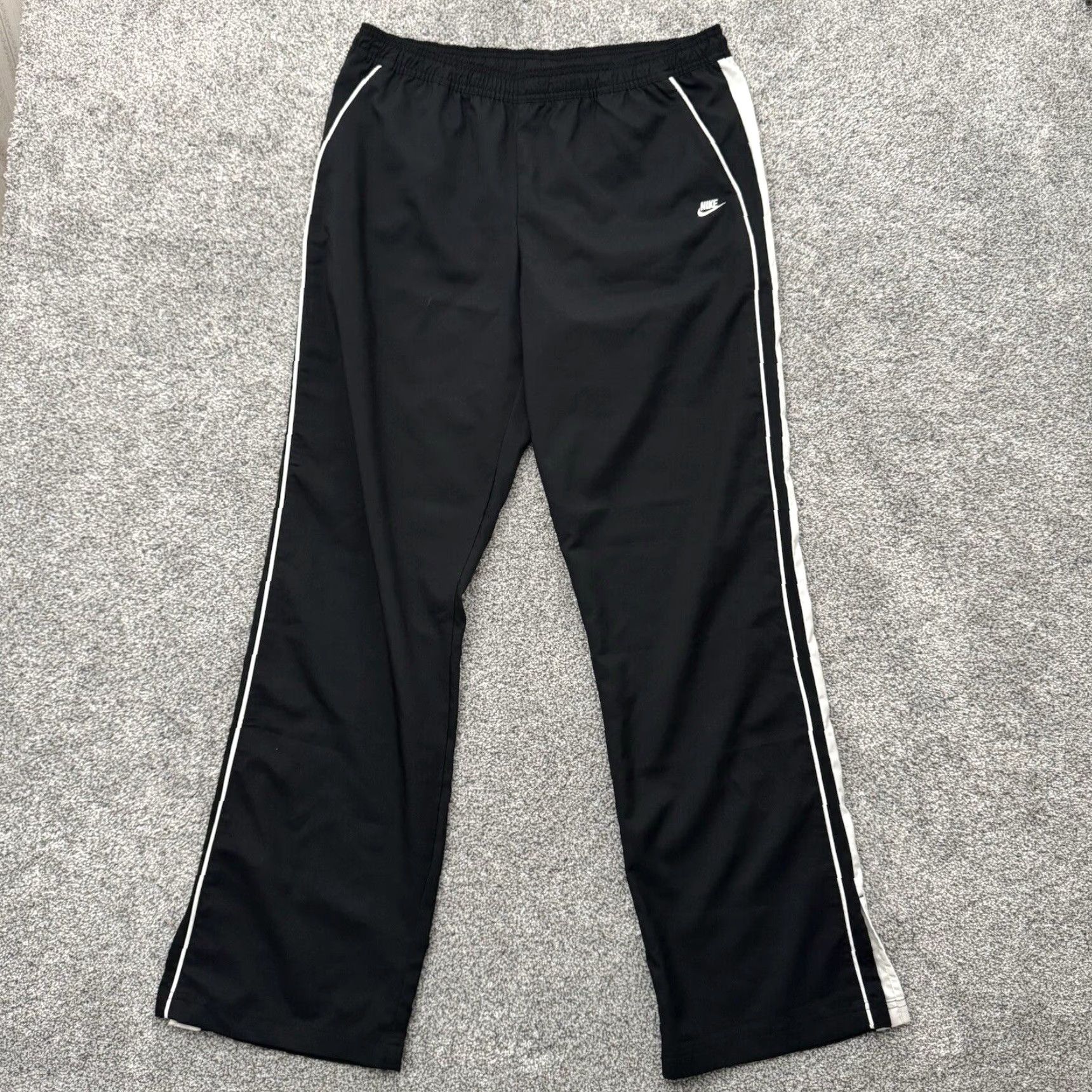 Nike Nike Dri-FIT Track Pants Women's L Slit at Ankle Athletic Pants Warm-Up Streetwear Athleisure Slit at Ankle Size 36" / US 14 / IT 50 - 2 Thumbnail