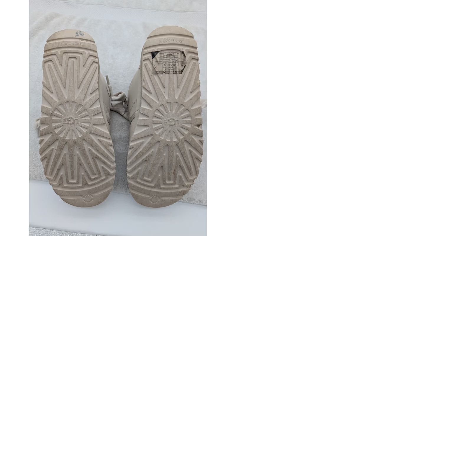Ugg UGG Neumel Heritage Chukka Boots Leather Men's 10 Ivory Fall Winter Wool Lined Cushioned Comfort Size US 10 / EU 43 - 9 Thumbnail
