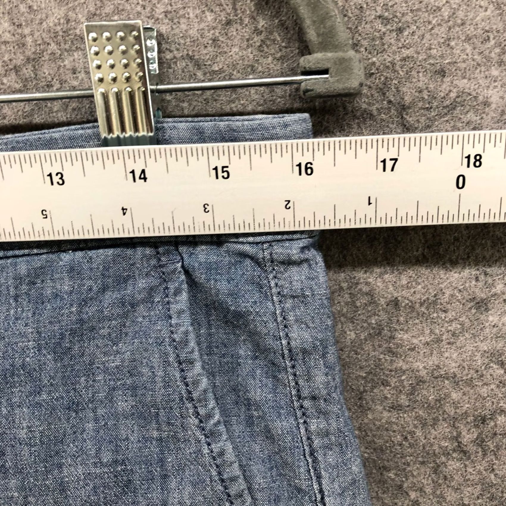 Gap Gap 10'' Chambray Chino Shorts Mens 32 Blue Lightweight Cotton Flat Front Side Zip Pockets Casual 10 in Inseam Regular Sizing Mens Size US 32 / EU 48 - 4 Thumbnail