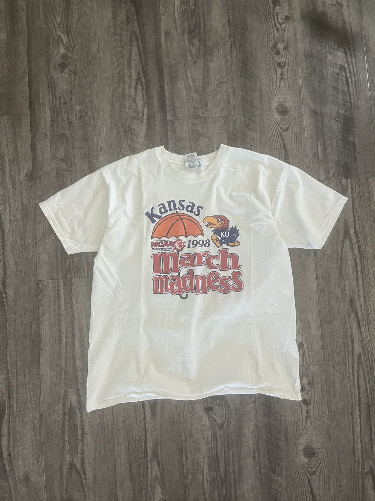 Vintage Vintage 1998 Kansas Final Four Basketball Tee Size US XL / EU 56 / 4 - 1 Thumbnail