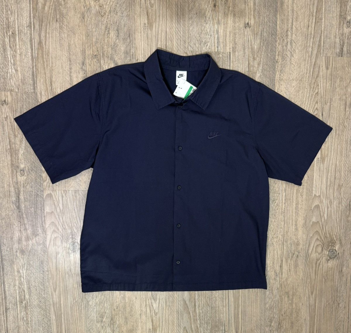 Nike Nike Club Short-Sleeve Button-Down Shirt Size US XL / EU 56 / 4 - 1 Thumbnail