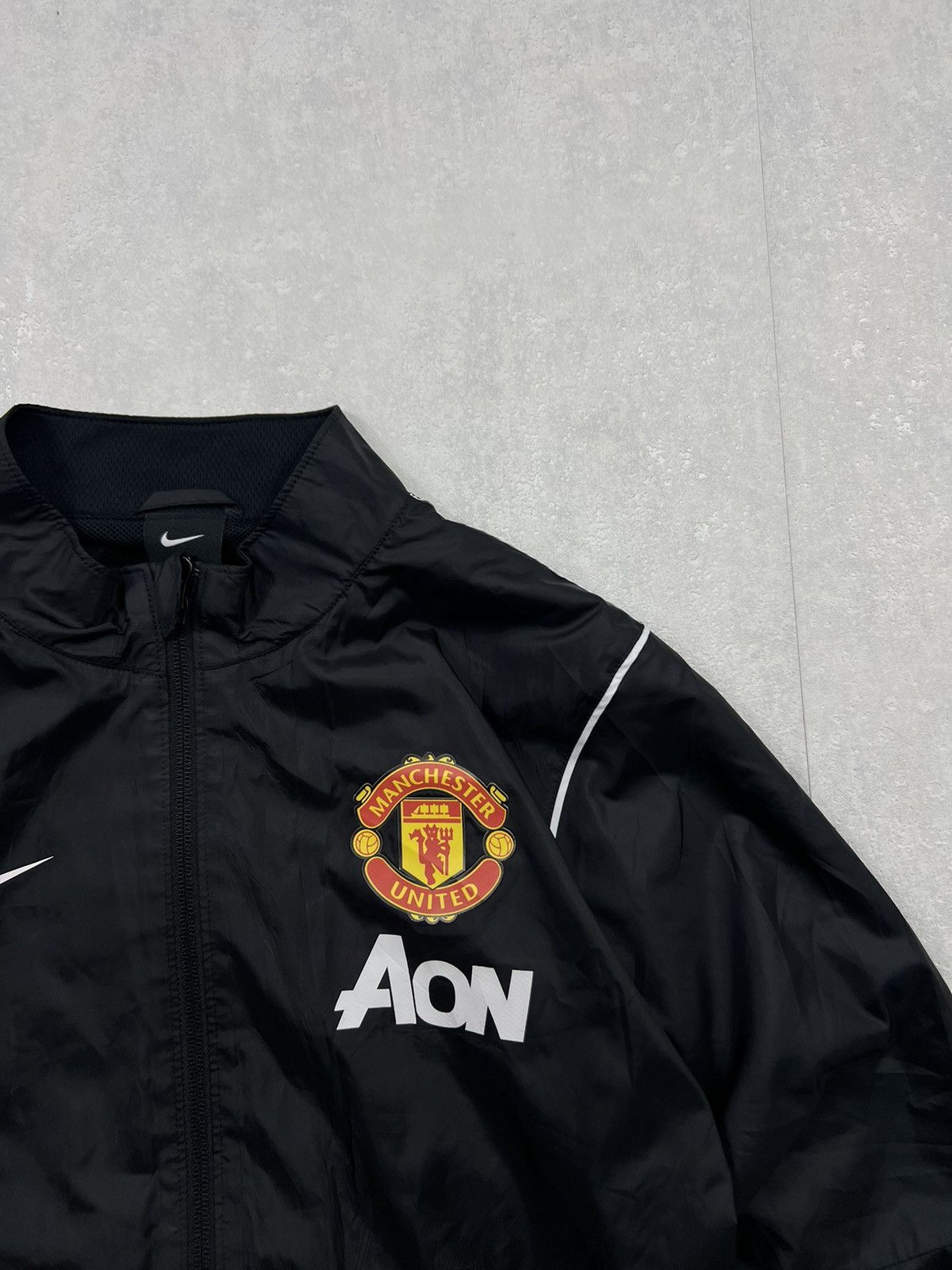 Nike NIKE MANCHESTER UNITED LOGO SWOOSH TRACK JACKET VINTAGE Y2K Size US S / EU 44-46 / 1 - 2 Thumbnail