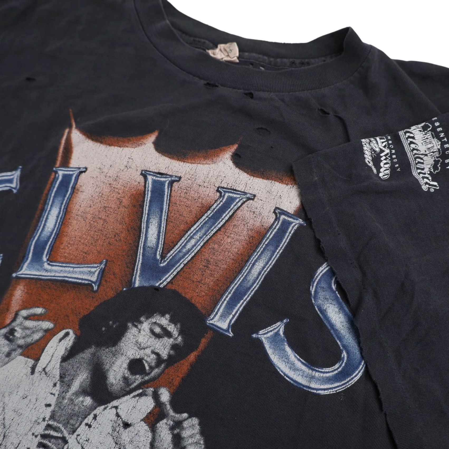 Vintage VINTAGE Distressed 1997 Elvis in Concert Band Tee Black Mens L Size US L / EU 52-54 / 3 - 7 Thumbnail