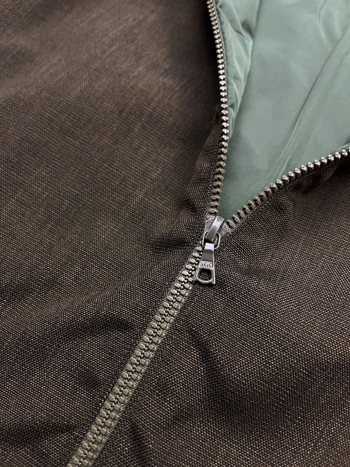 Miu Miu Miu Miu F/W1999 Runway sample Changeant Fabric track Jacket Size US M / EU 48-50 / 2 - 16 Thumbnail