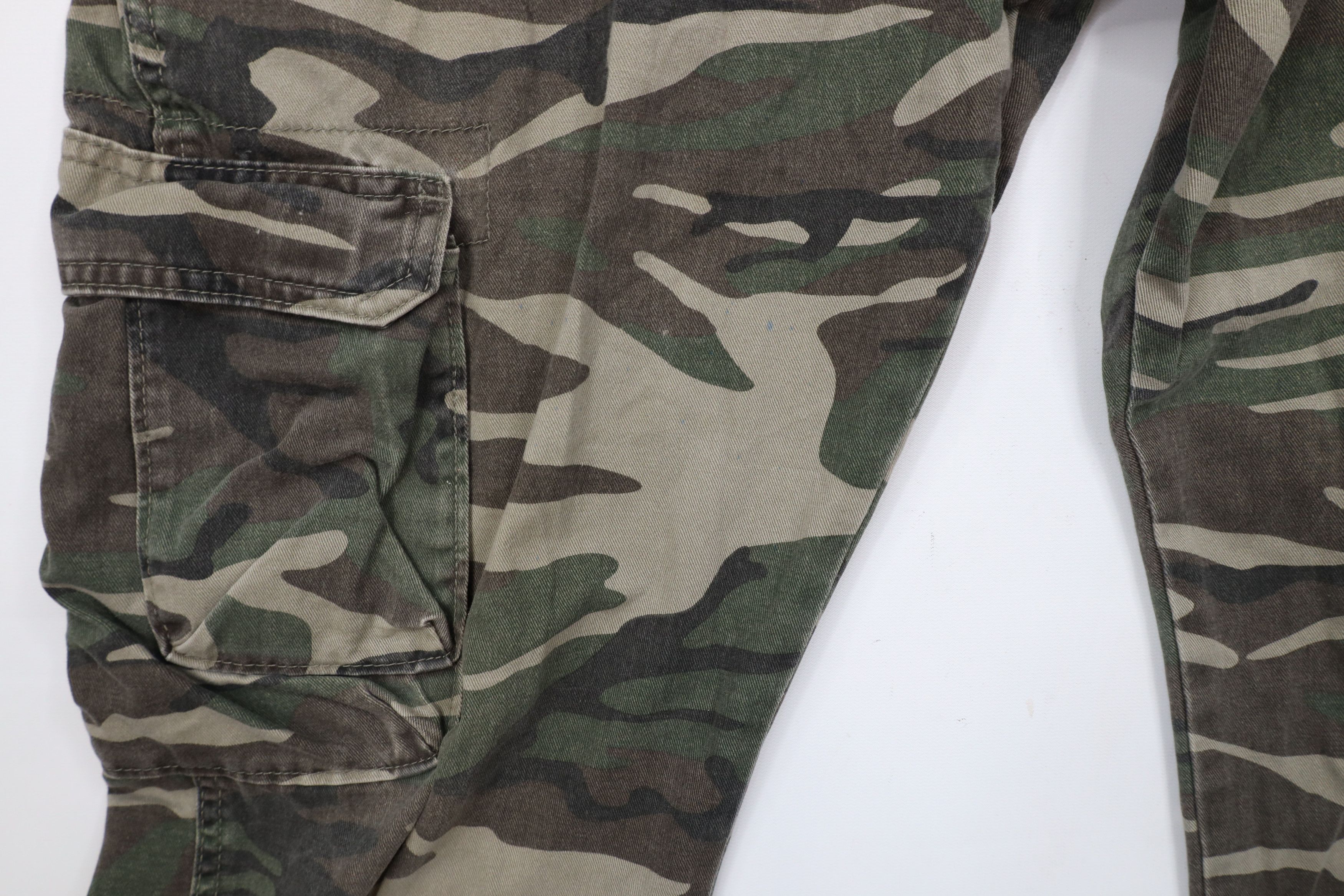 Vintage × Wrangler Vintage Y2K Wrangler Relaxed Wide Leg Camouflage Cargo Pants Size US 32 / EU 48 - 5 Thumbnail