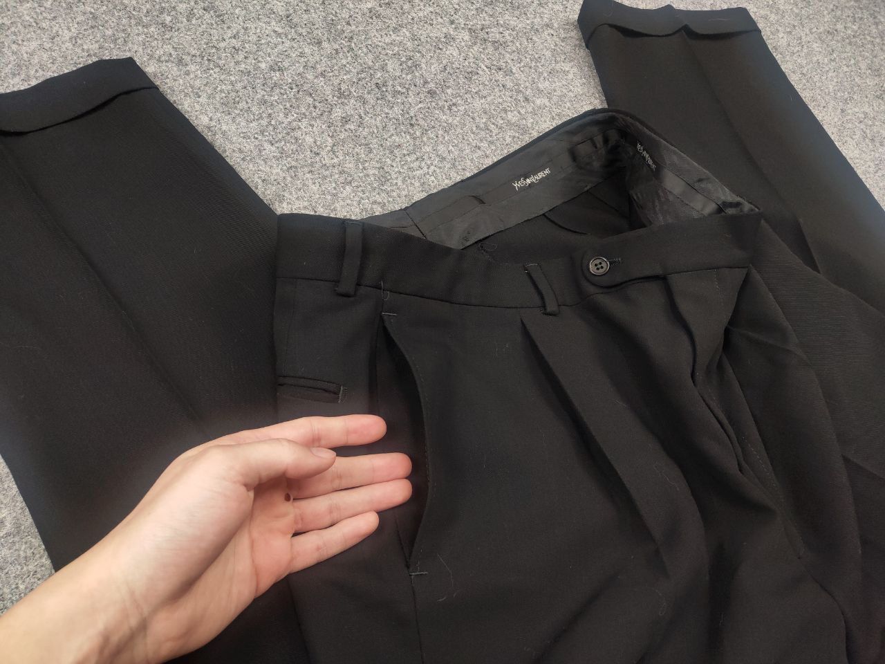 Yves Saint Laurent Yves Saint Laurent Vintage Classic men's wool trousers Pants Size US 34 / EU 50 - 9 Thumbnail