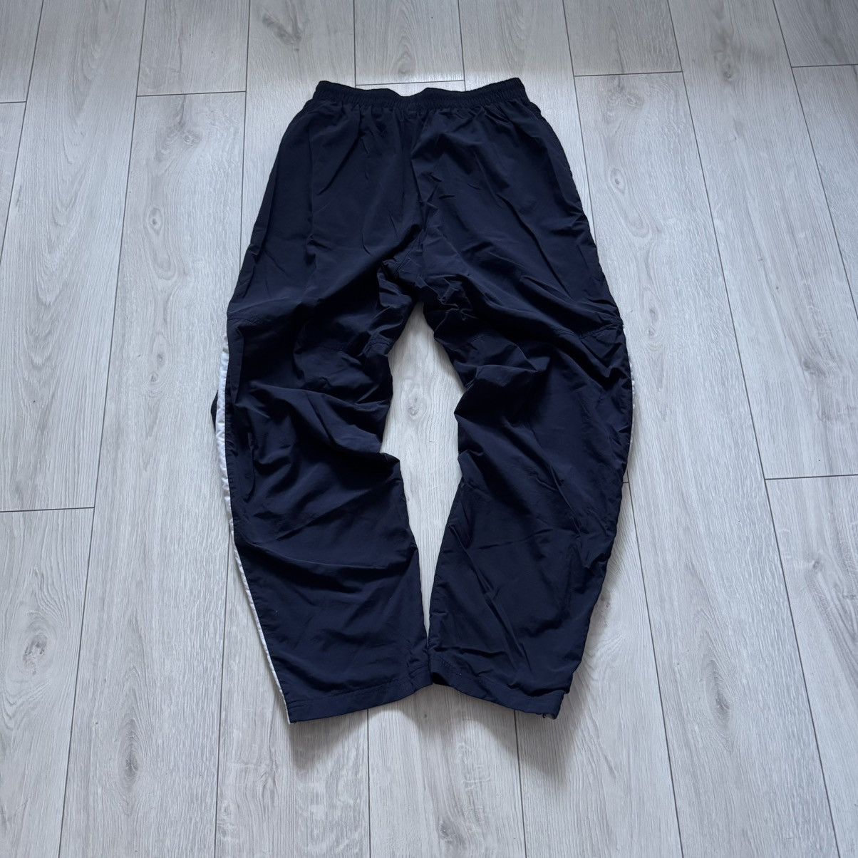 Nike Vintage nike track pants y2k gorpcore parachute navy Size US 36 / EU 52 - 3 Thumbnail