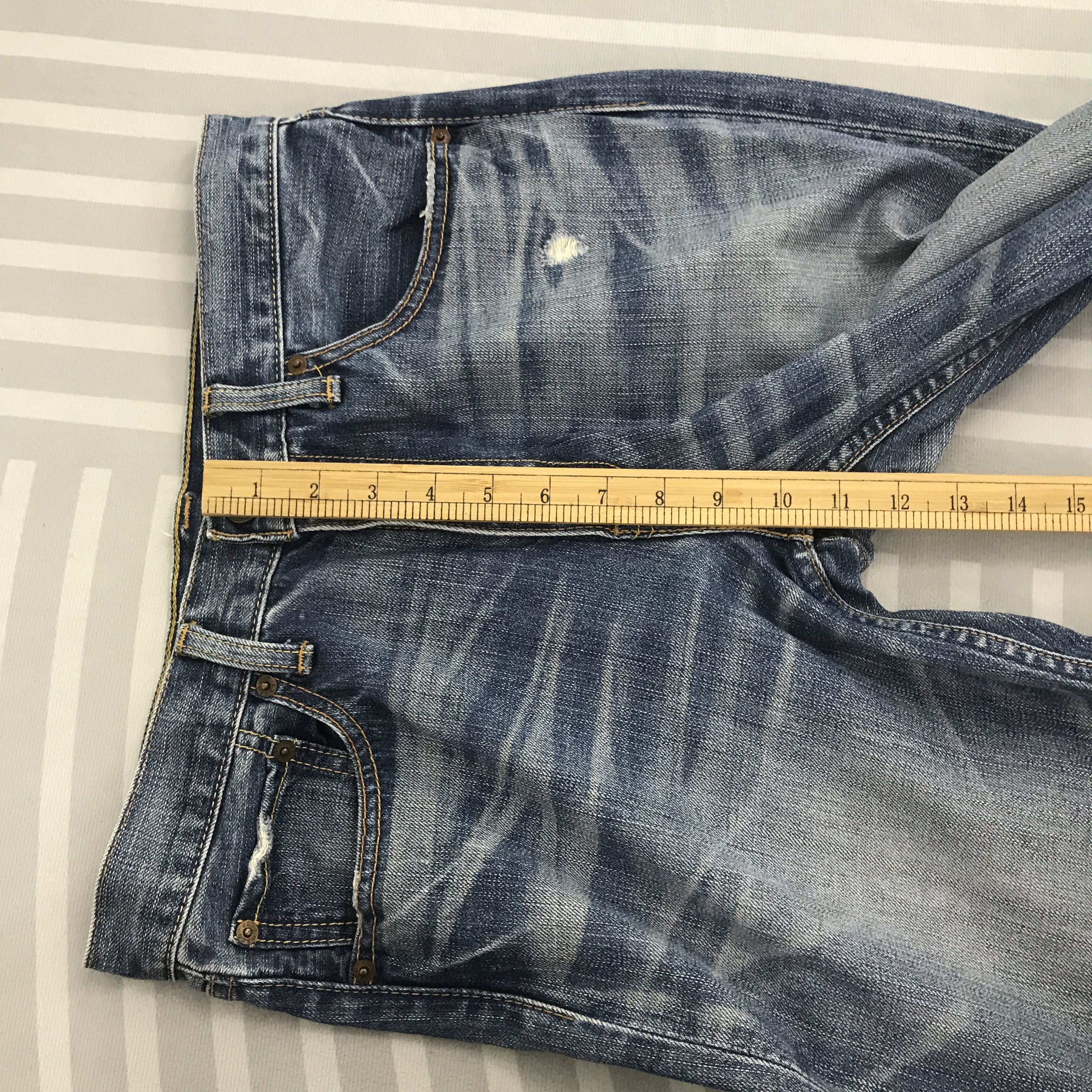Levi's × Vintage Vintage Levi's 702 Faded denim Distressed jeans pants Size US 32 / EU 48 - 9 Thumbnail