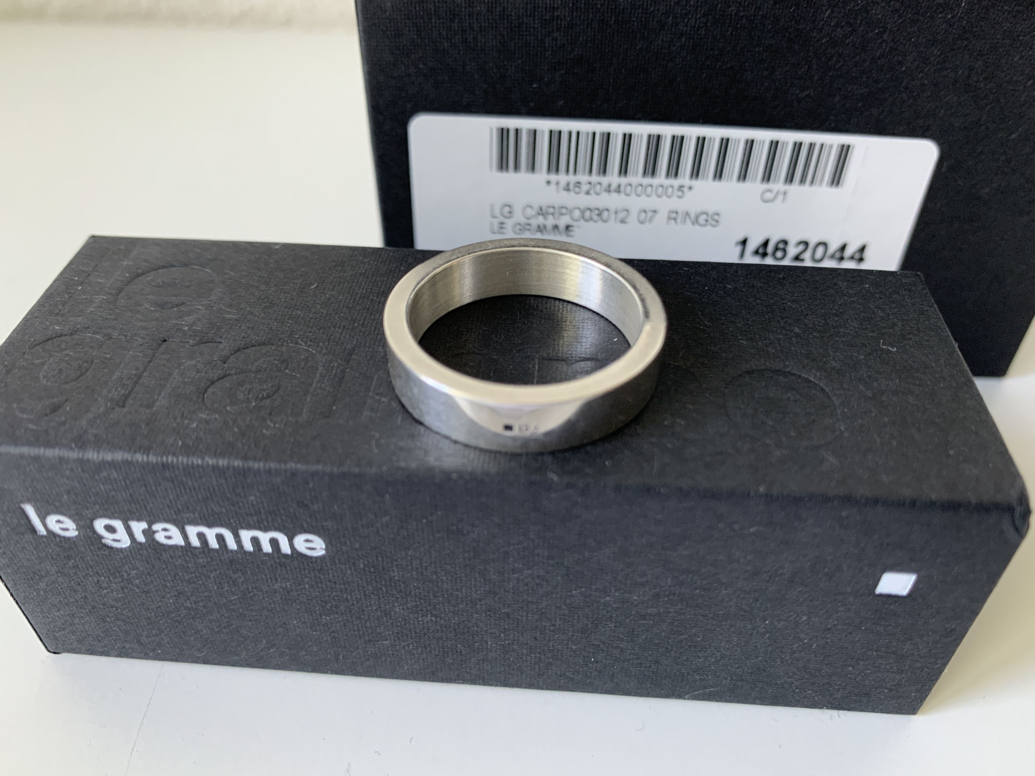 Le Gramme 925 sterling silver slick polished ribbon ring la 7g Size ONE SIZE - 7 Thumbnail