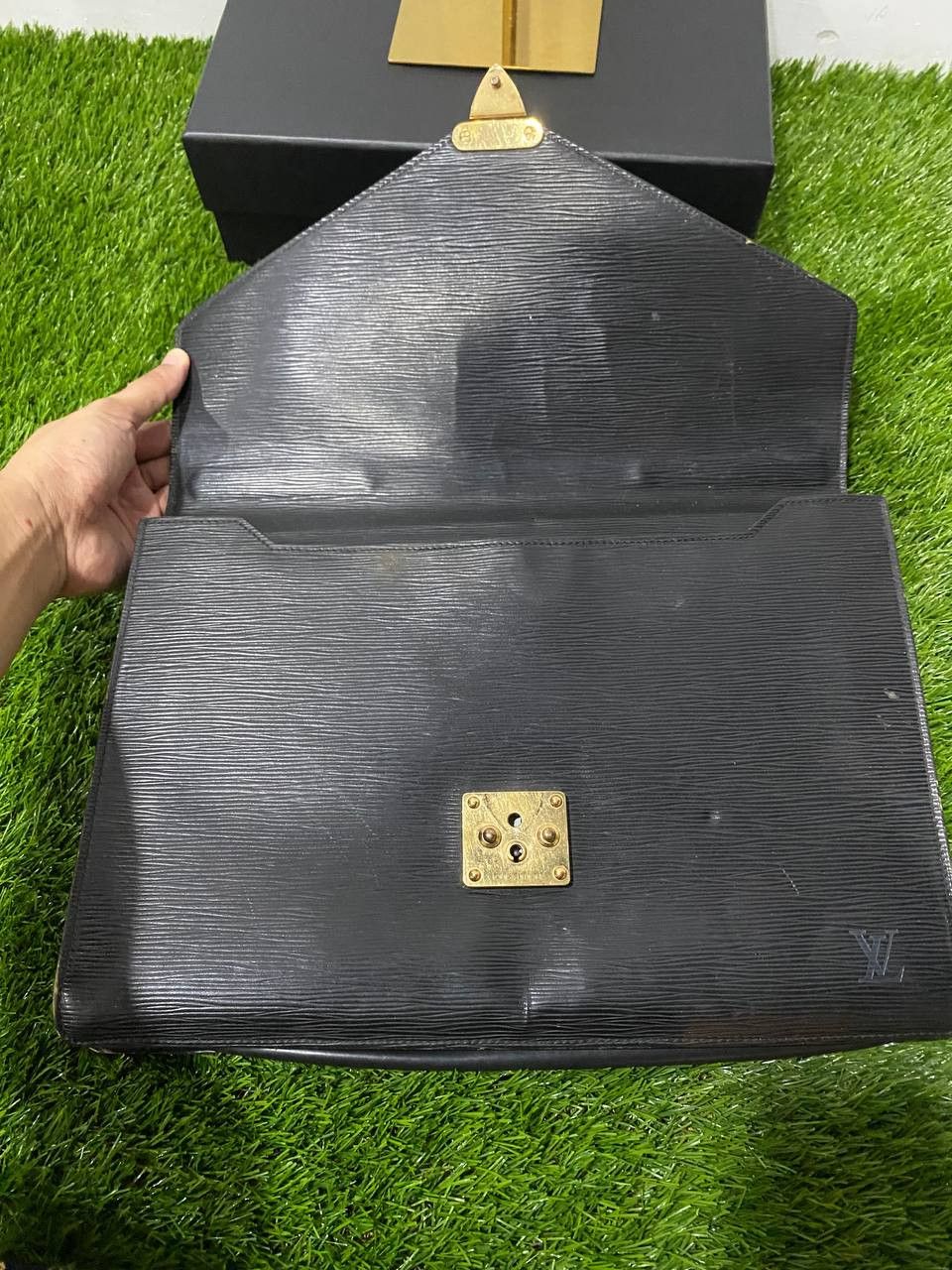 Louis Vuitton Louis Vuitton Black Epi Serviette Ambassadeur Size ONE SIZE - 8 Thumbnail