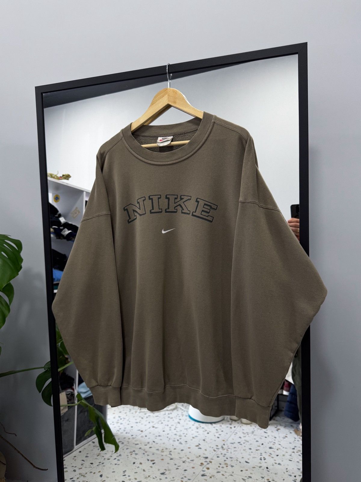 Nike Nike vintage sweatshirt big logo size XXL Size US XXL / EU 58 / 5 - 2 Thumbnail