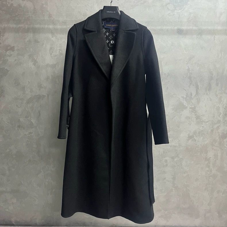 Louis Vuitton Louis Vuitton Black Logo Wool Hooded Coat Size US S / EU 44-46 / 1 - 1 Thumbnail