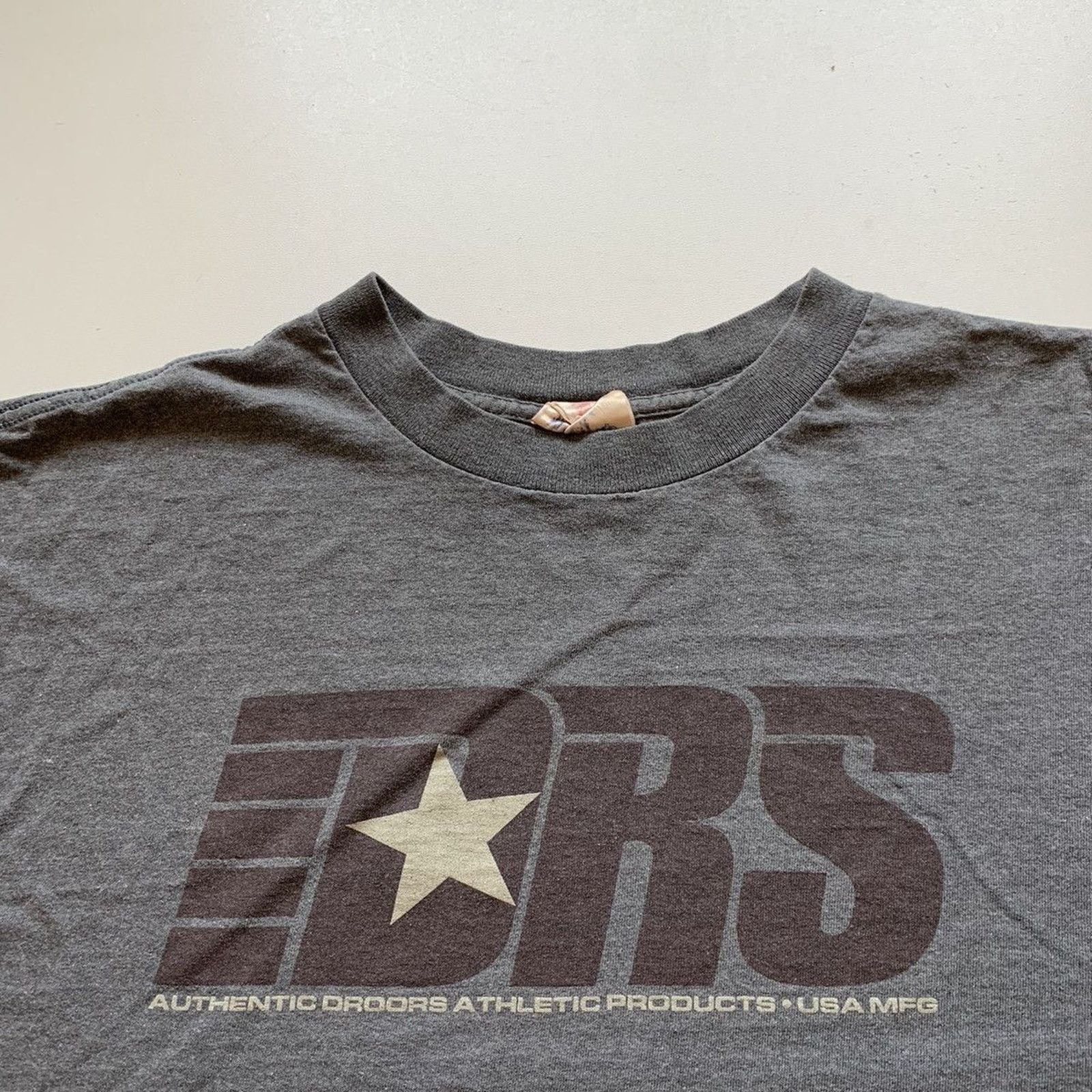 Droors × Vintage Vintage 90s Droors Clothing T Shirt Medium Single Stitch Size US M / EU 48-50 / 2 - 2 Thumbnail