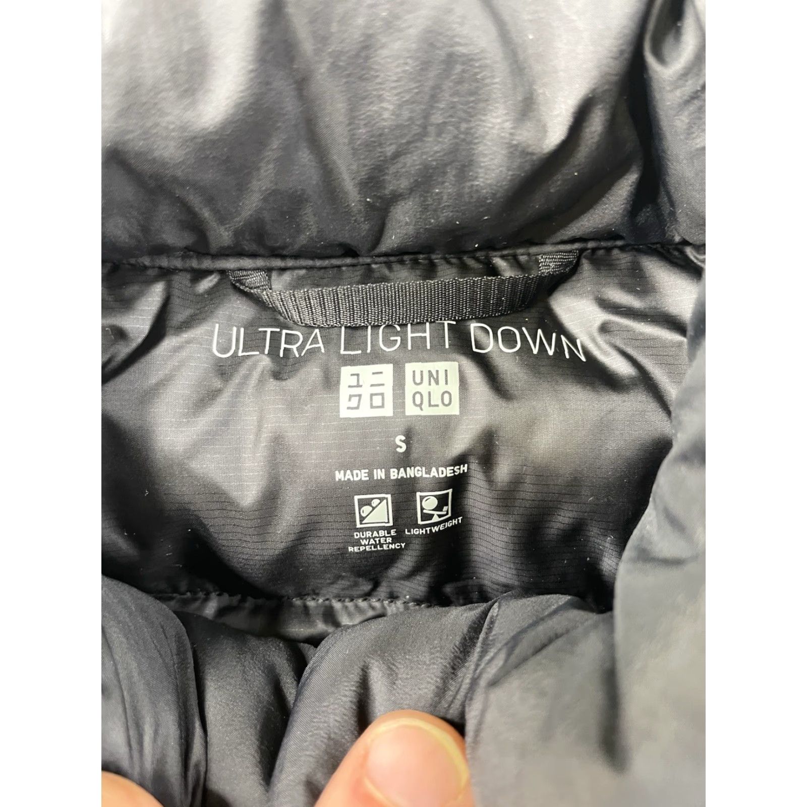 Uniqlo Uniqlo Vest Women Small Black Ultra Light Down Filled Zip Front Packable Puffer Size S / US 4 / IT 40 - 2 Thumbnail