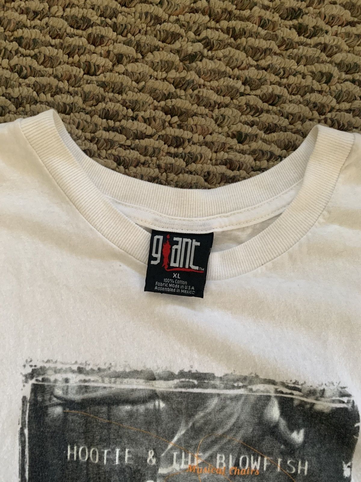 Band Tees Vintage Hootie & The Blowfish Musical Chairs Tee Size XL Size US XL / EU 56 / 4 - 3 Thumbnail