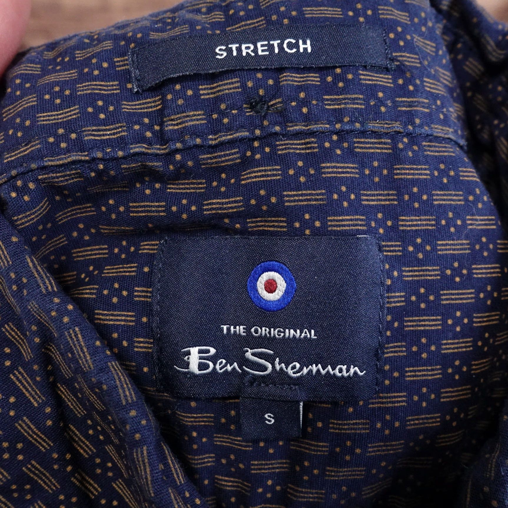 Ben Sherman BEN SHERMAN BLUE GEOMETRIC BUTTON DOWN SHIRT MENS SIZE SMALL Size US S / EU 44-46 / 1 - 6 Thumbnail