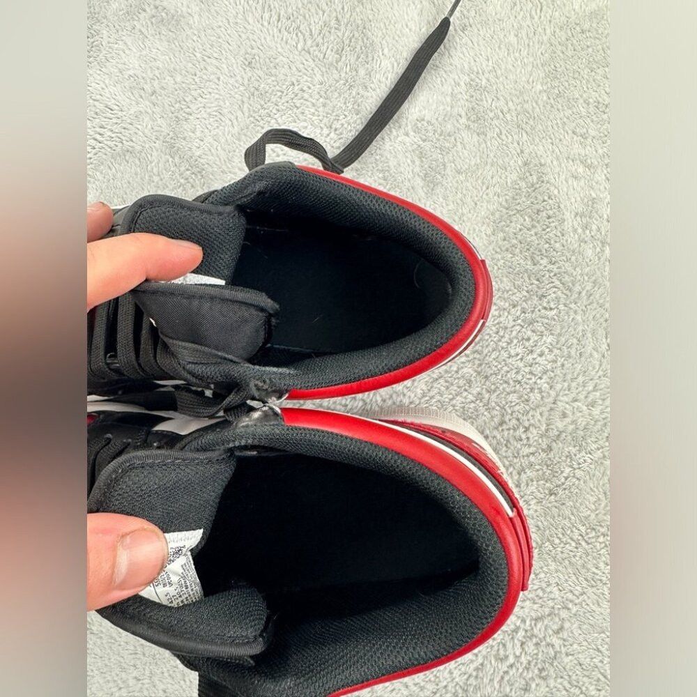 Jordan Brand Nike Air Jordan 1 Low "Bred Toe" men's size 9 US 553558-612 Size US 9 / EU 42 - 6 Thumbnail