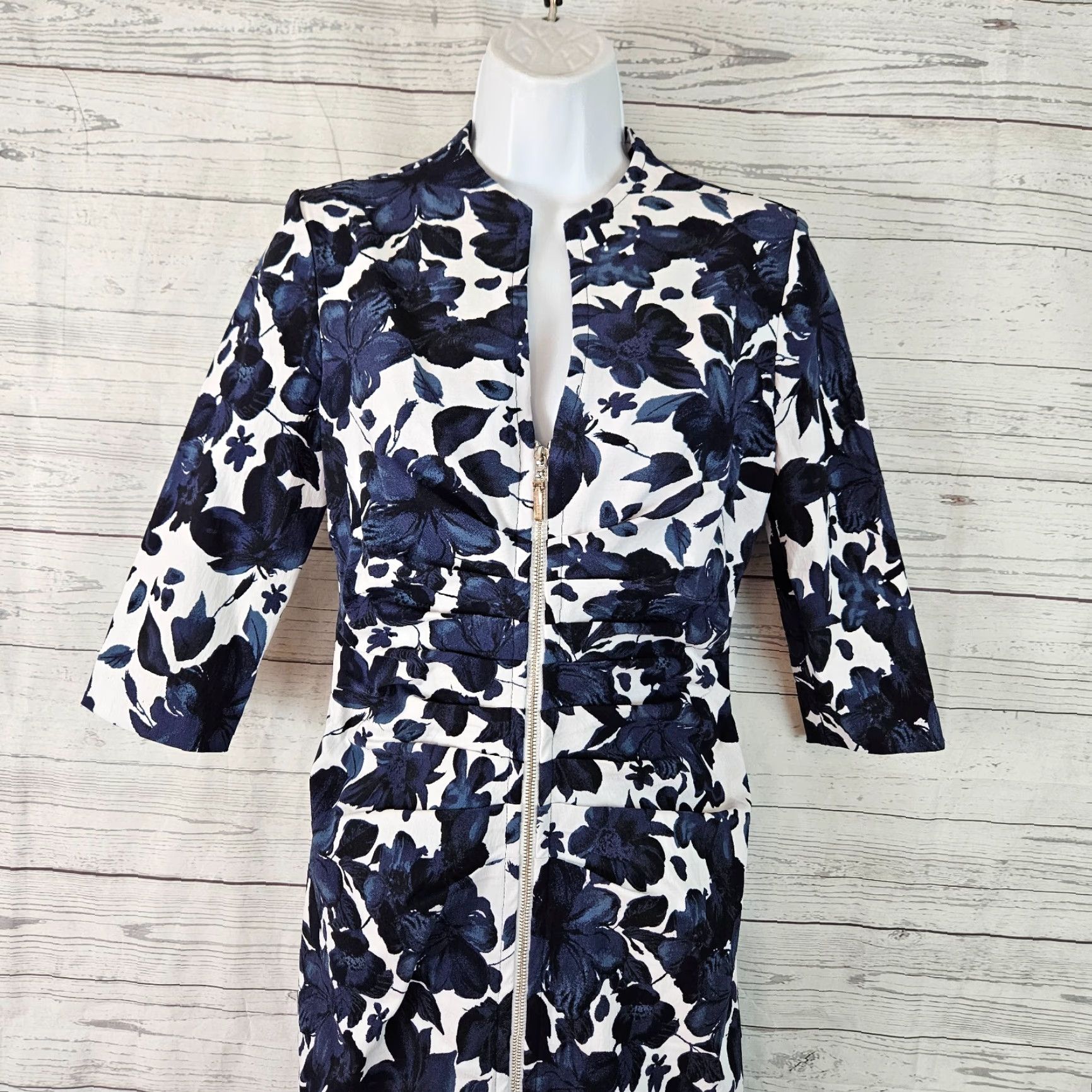 Joseph Ribkoff Joseph Ribkoff Womens Dress 6 Blue White Floral 3/4 Sleeve Zip Front Rayon Knee Length Womens Size M / US 6-8 / IT 42-44 - 2 Thumbnail