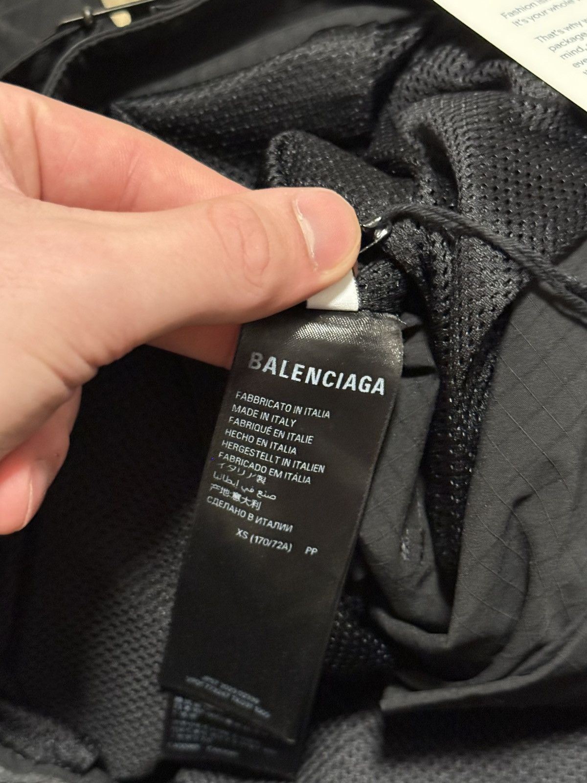 Balenciaga Balenciaga Unity Logo Cargo Pants in Black Size US 31 - 8 Thumbnail