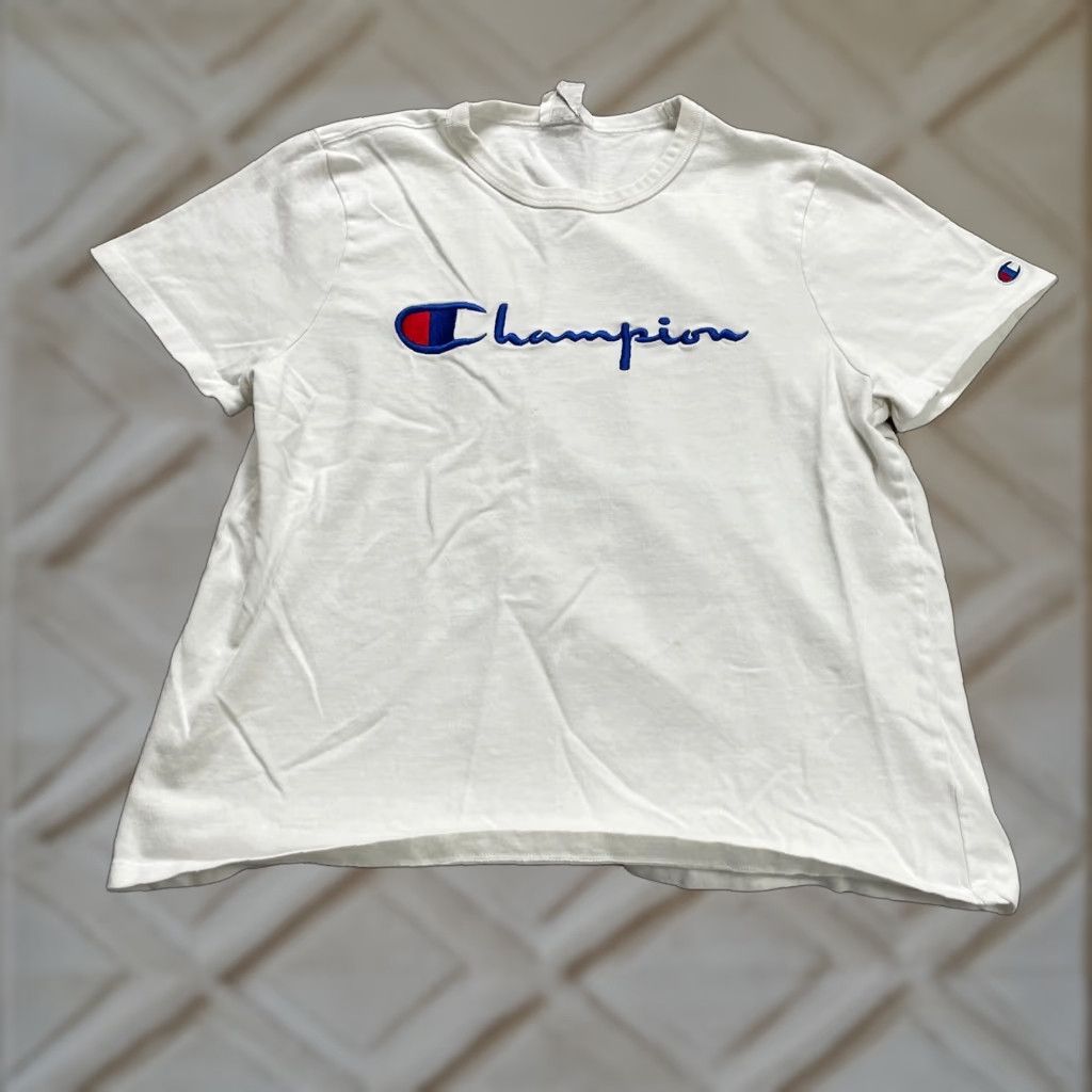 Champion Champion Graphic T-Shirt Women XL White Crew Neck Short Sleeve Cotton Casual Top - Regular Fit, 100% Cotton, Basic Tee, 90s? (No, avoid adding decade) Size XL / US 12-14 / IT 48-50 - 1 Thumbnail