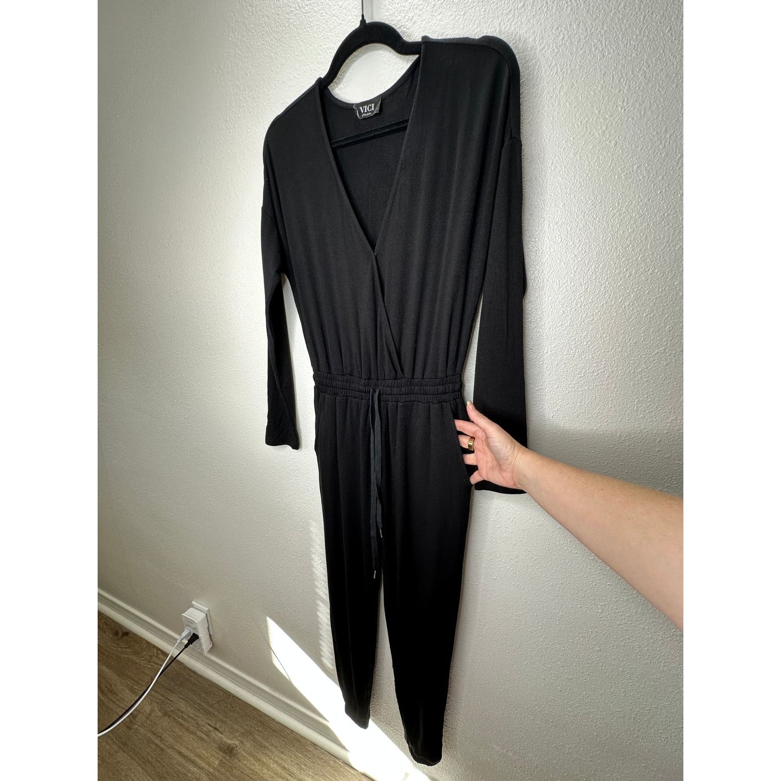 Other VICI Black Colette Deep-V Pocketed Drawstring Jumpsuit XS Size 26" / US 2 / IT 38 - 7 Thumbnail