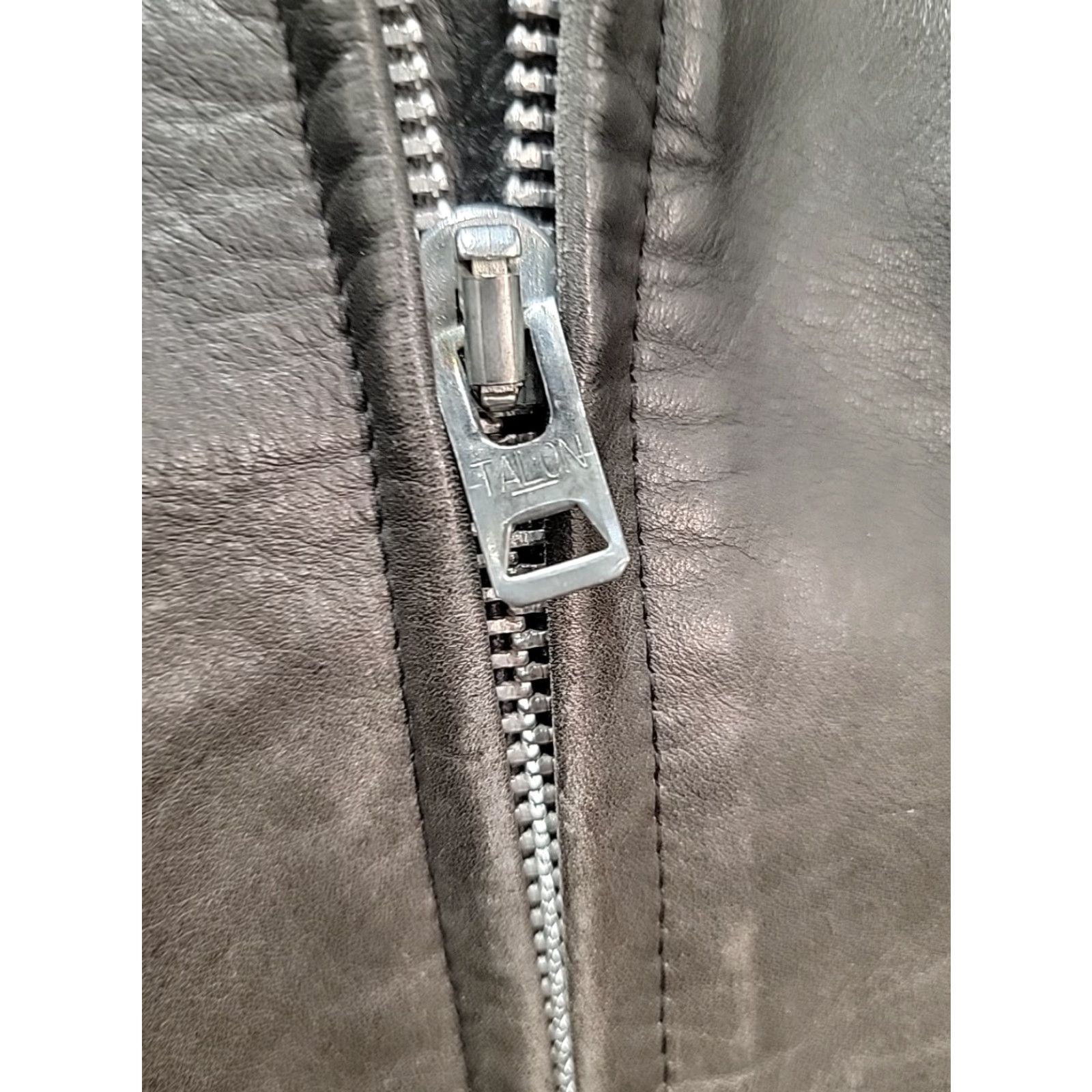 Schott VINTAGE SCHOTT Jacket MEN 48 Black Leather Motorcycle Short Full Zip Lined Pockets Size US M / EU 48-50 / 2 - 6 Thumbnail