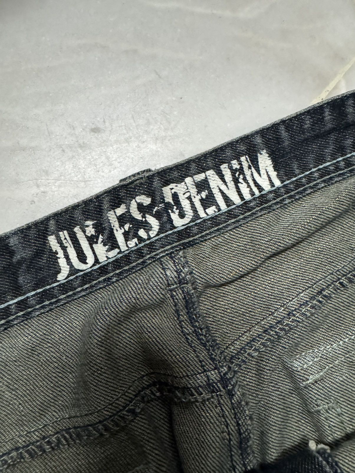 Japanese Brand 💥GRUNGE💥90's STYLE INSANE JULES CLAWMARK DISTRESS DARK JEANS Size US 33 - 9 Thumbnail