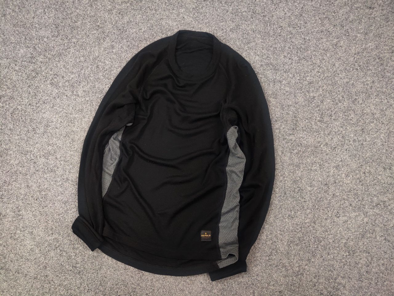 Other Devold Base spirit Shirt Merino Wool Outdoor Hiking Thermal Size US M / EU 48-50 / 2 - 3 Thumbnail