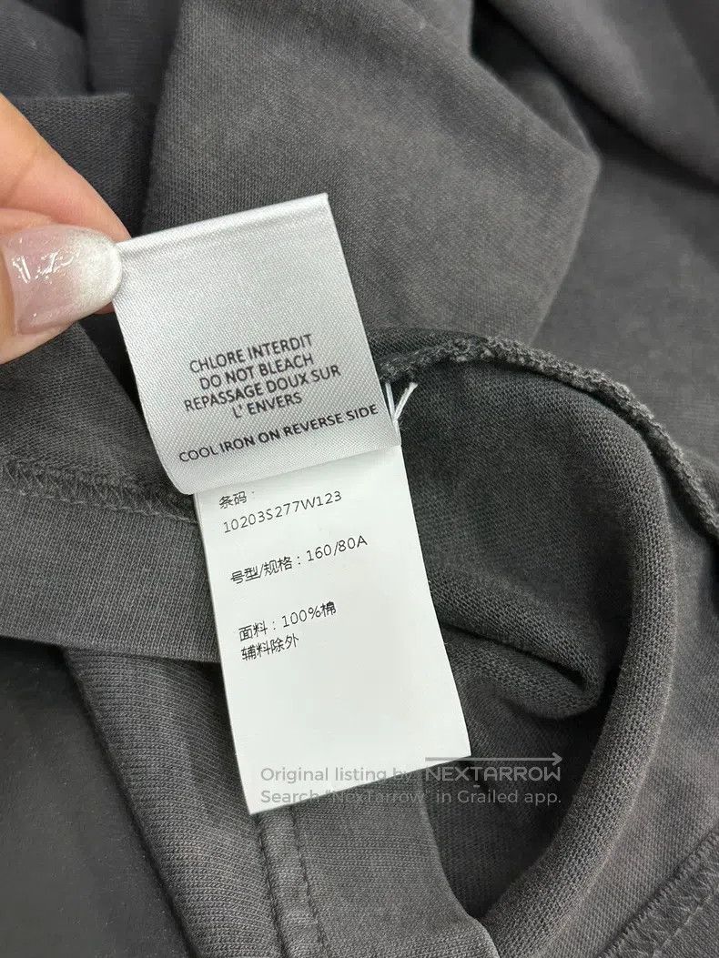 Y/Project Y/Project Size XS Grey rose design makes old short sleeves. Size XS / US 0-2 / IT 36-38 - 7 Thumbnail