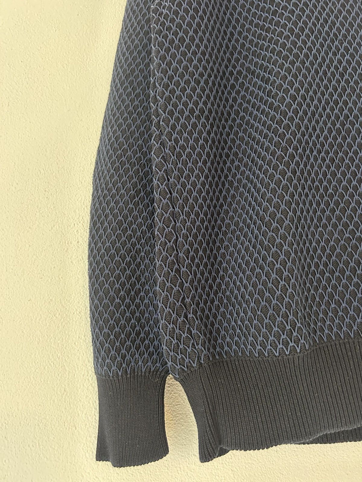 Givenchy Givenchy Textured Knit Sweater - Size L Size US L / EU 52-54 / 3 - 4 Thumbnail